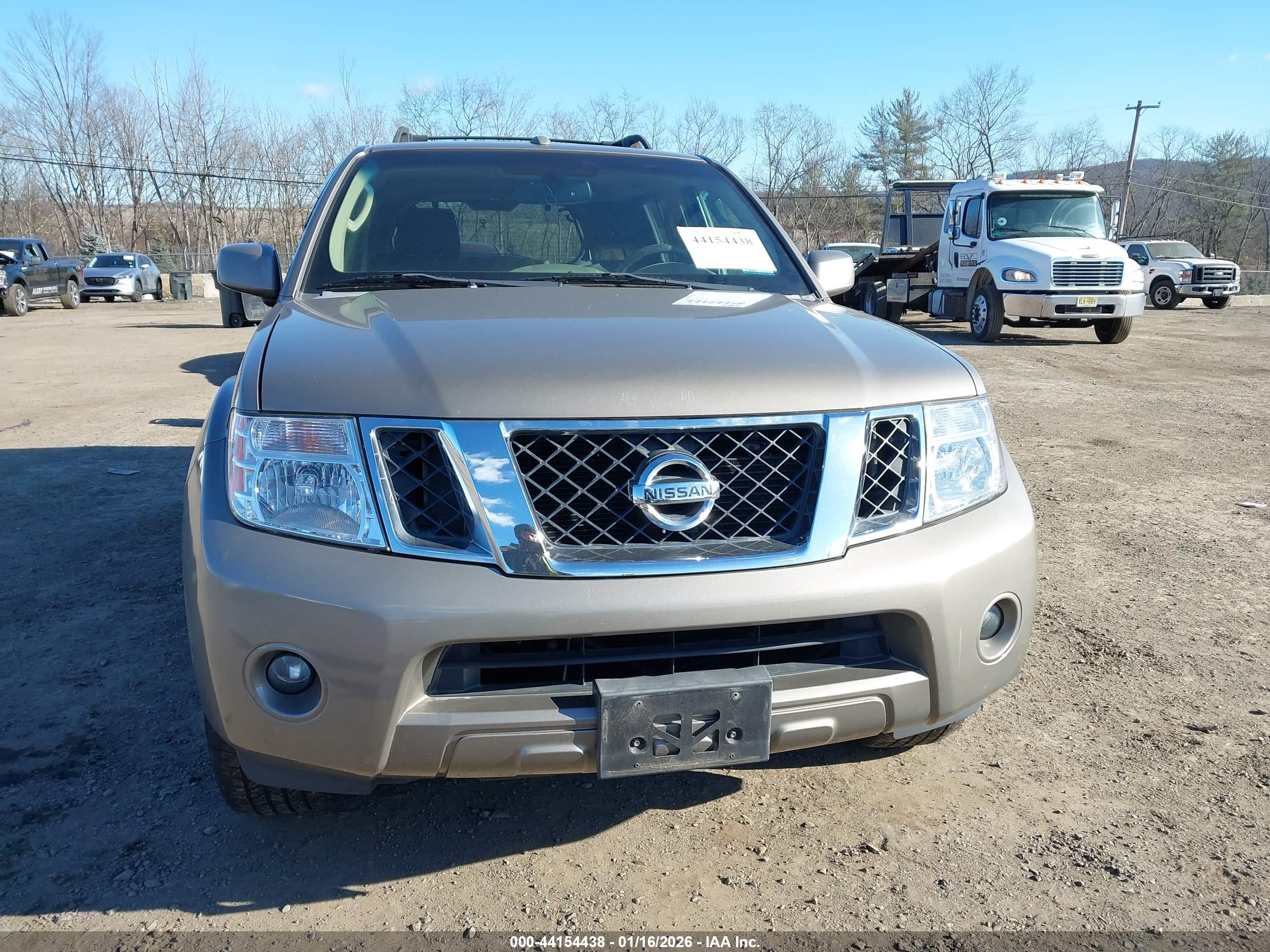 NISSAN PATHFINDER image 6
