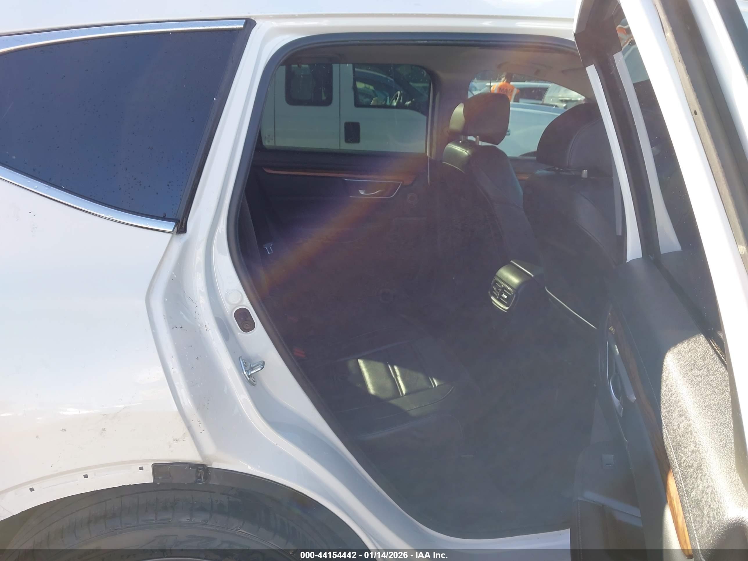 HONDA CR-V image 8