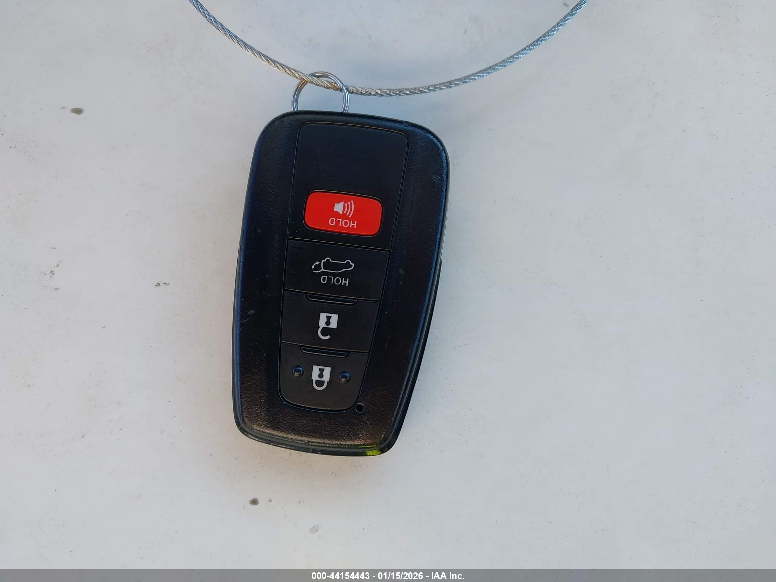 TOYOTA RAV4 image 11
