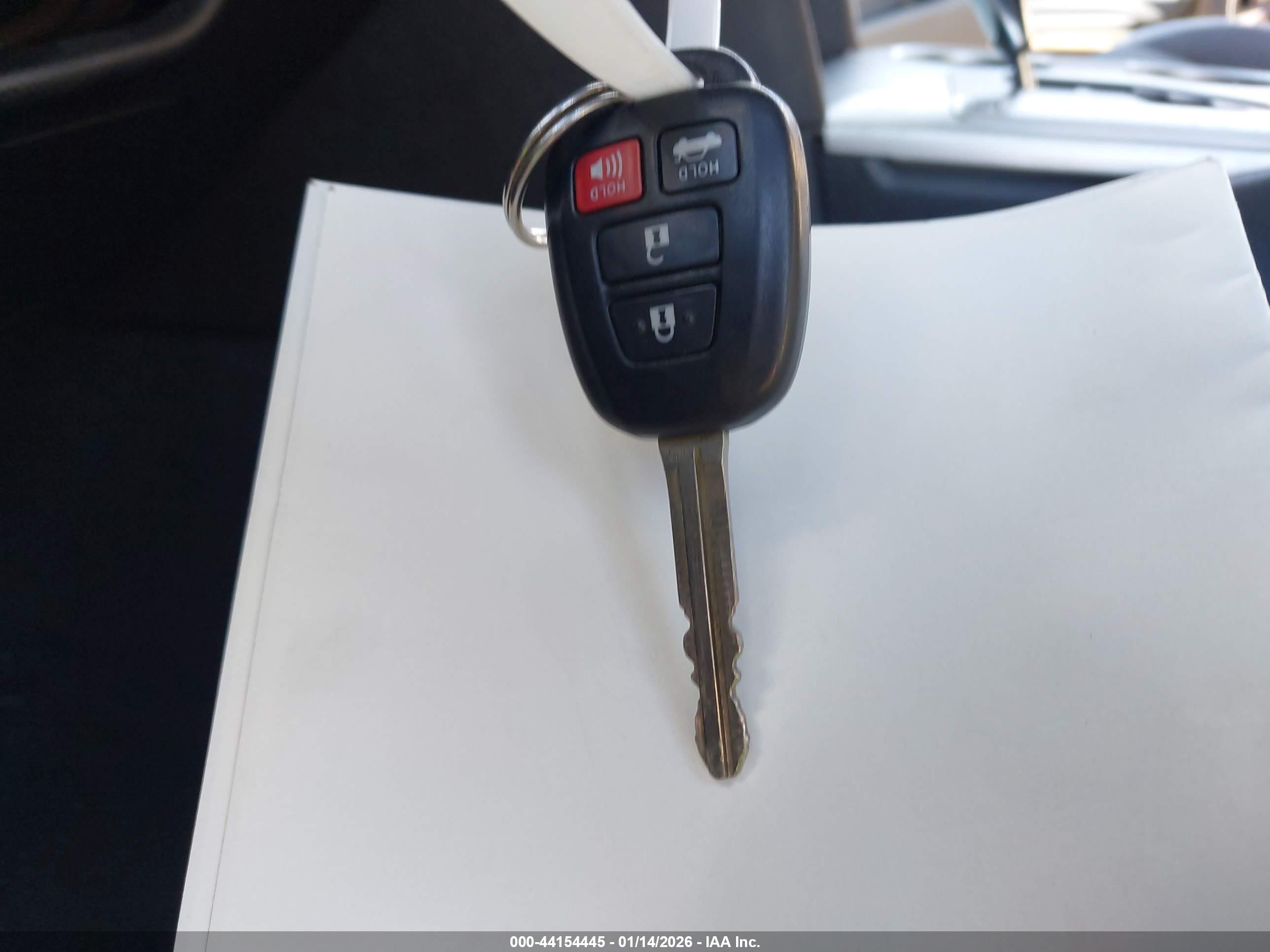 TOYOTA CAMRY image 11
