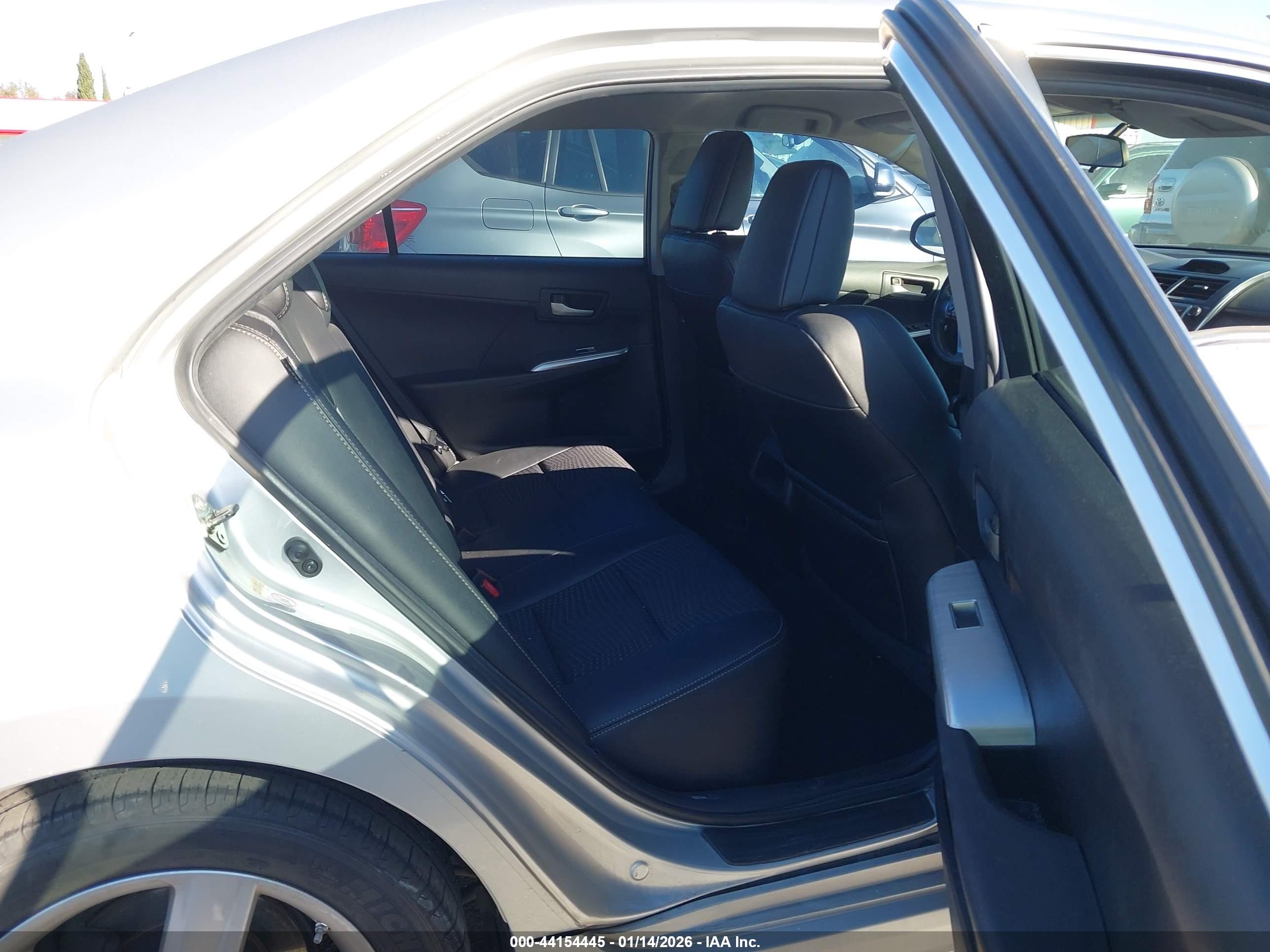 TOYOTA CAMRY image 8