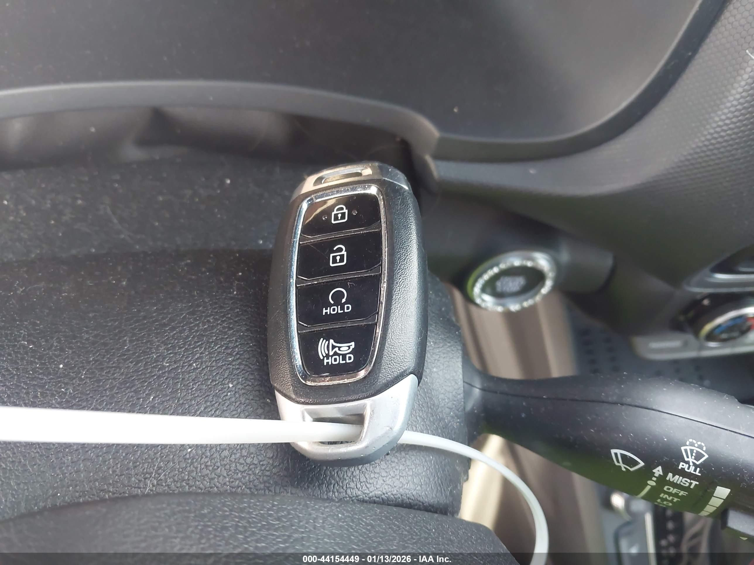 HYUNDAI KONA image 11