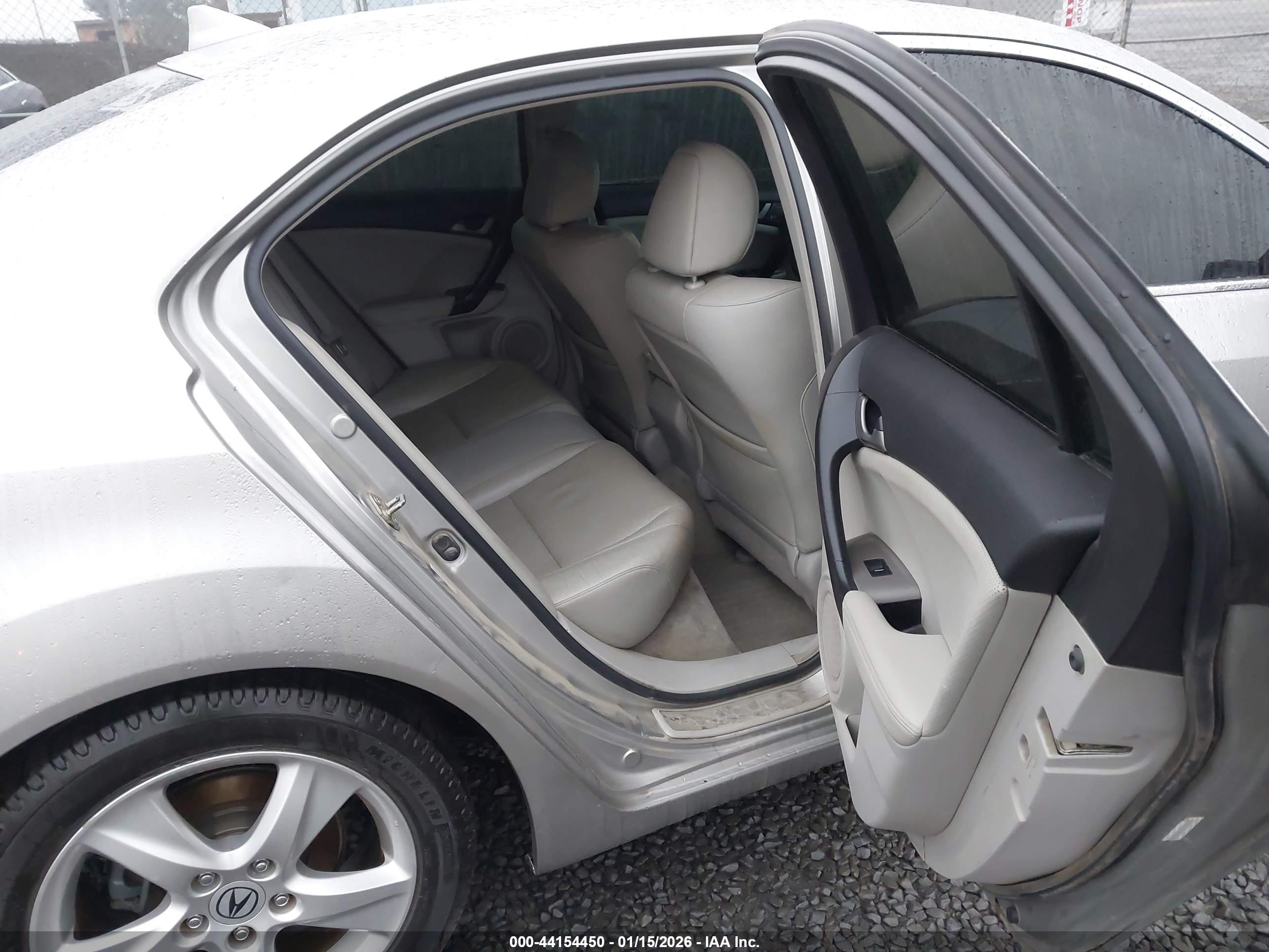 ACURA TSX image 8