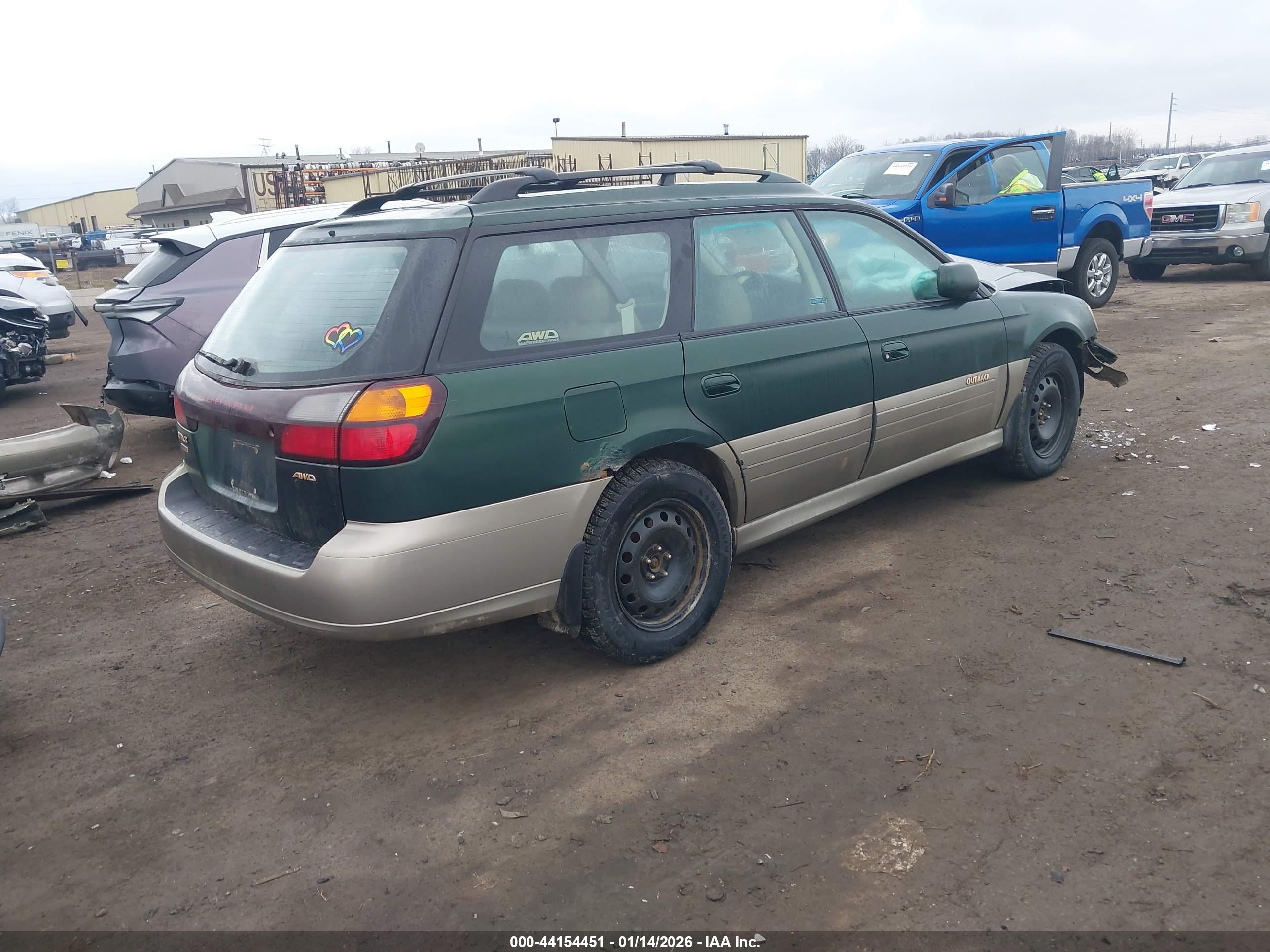 SUBARU OUTBACK image 4