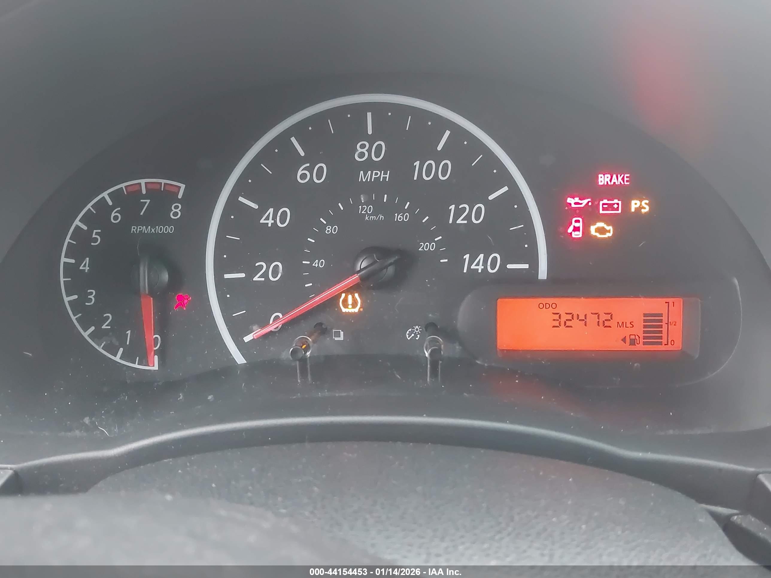 NISSAN VERSA image 7