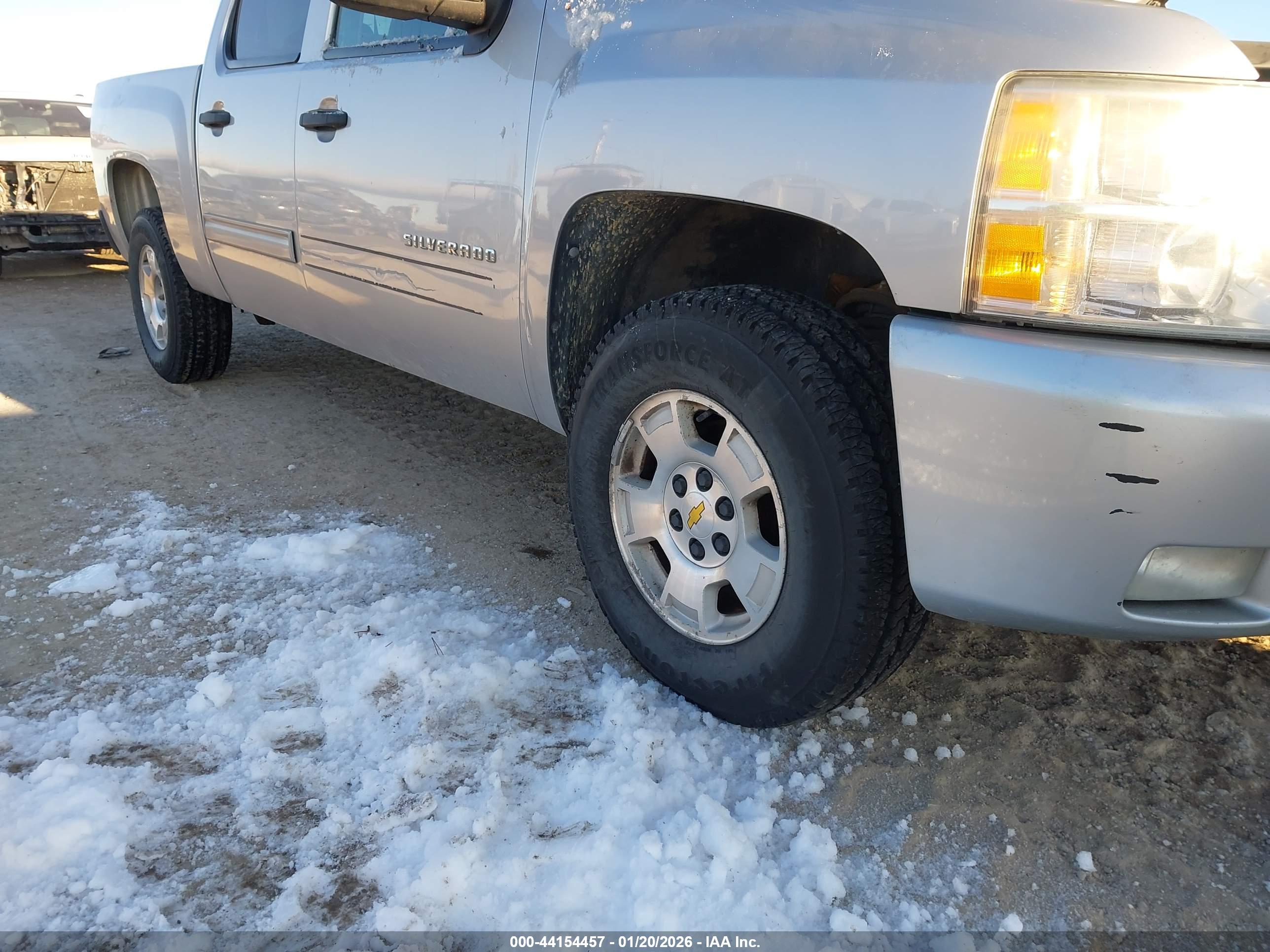 CHEVROLET SILVERADO image 6