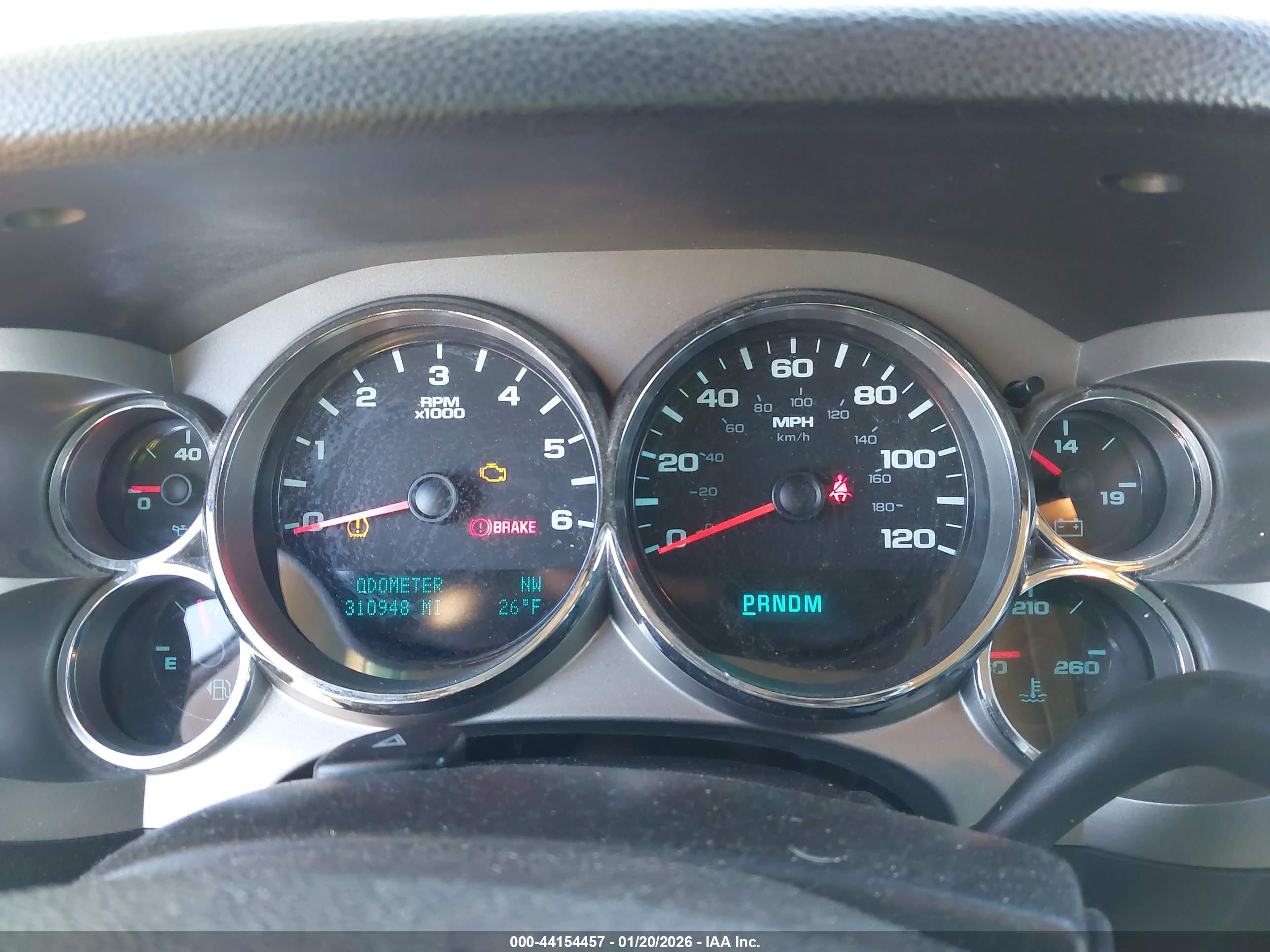 CHEVROLET SILVERADO image 7