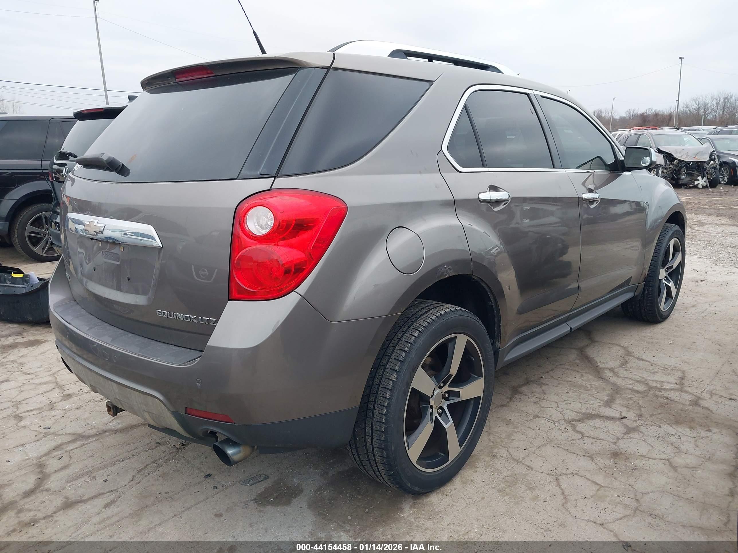 CHEVROLET EQUINOX image 4