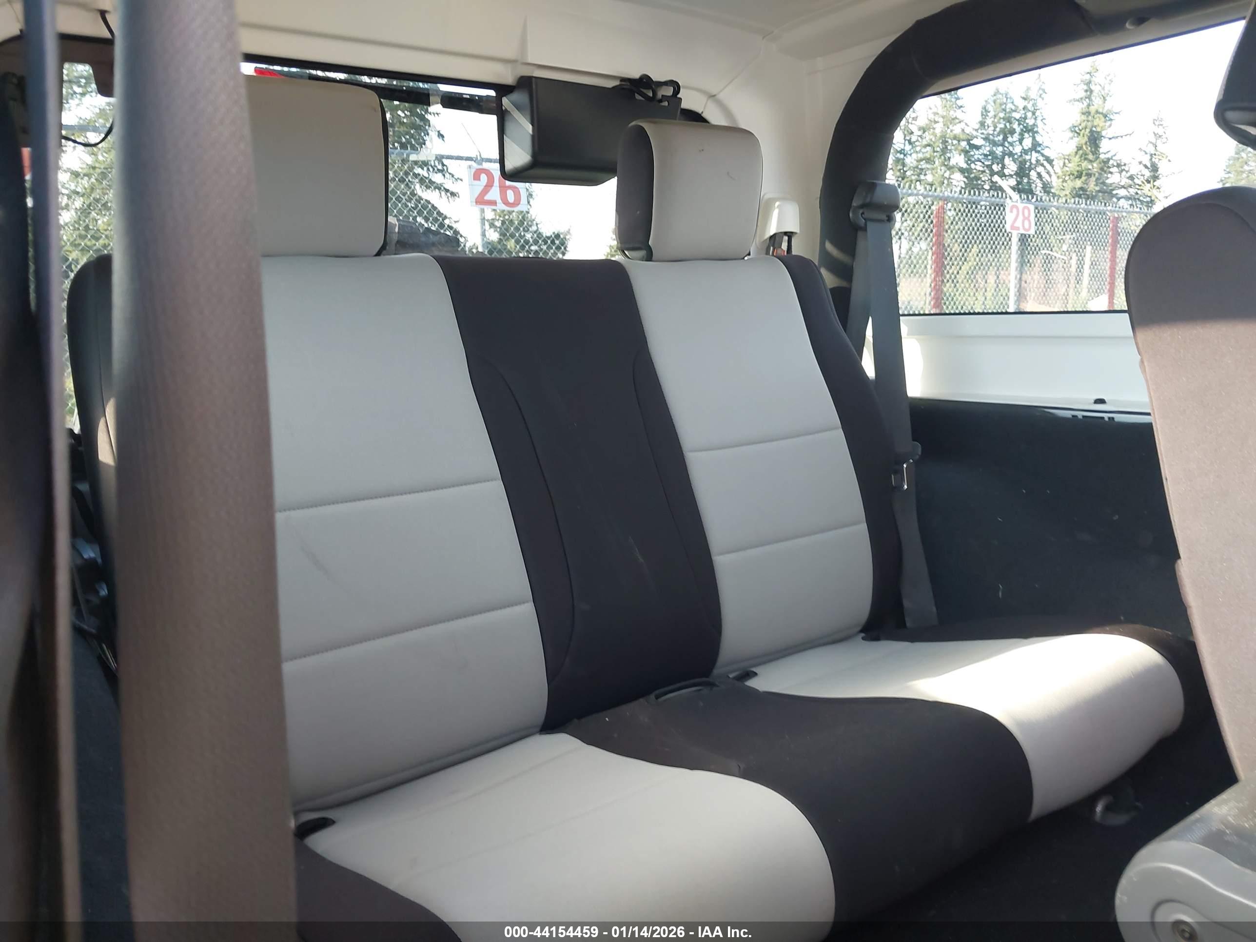JEEP WRANGLER image 8