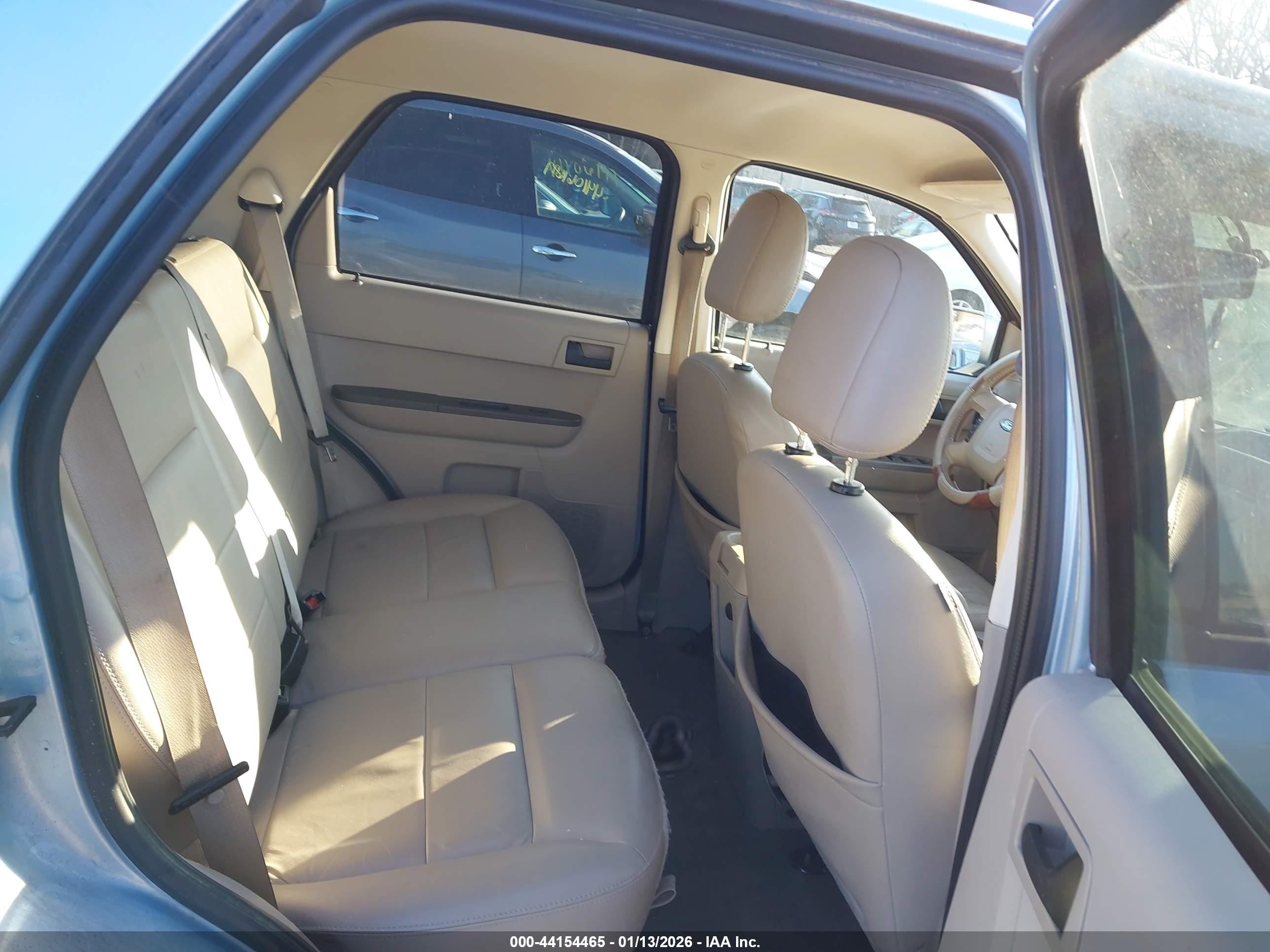 FORD ESCAPE image 8