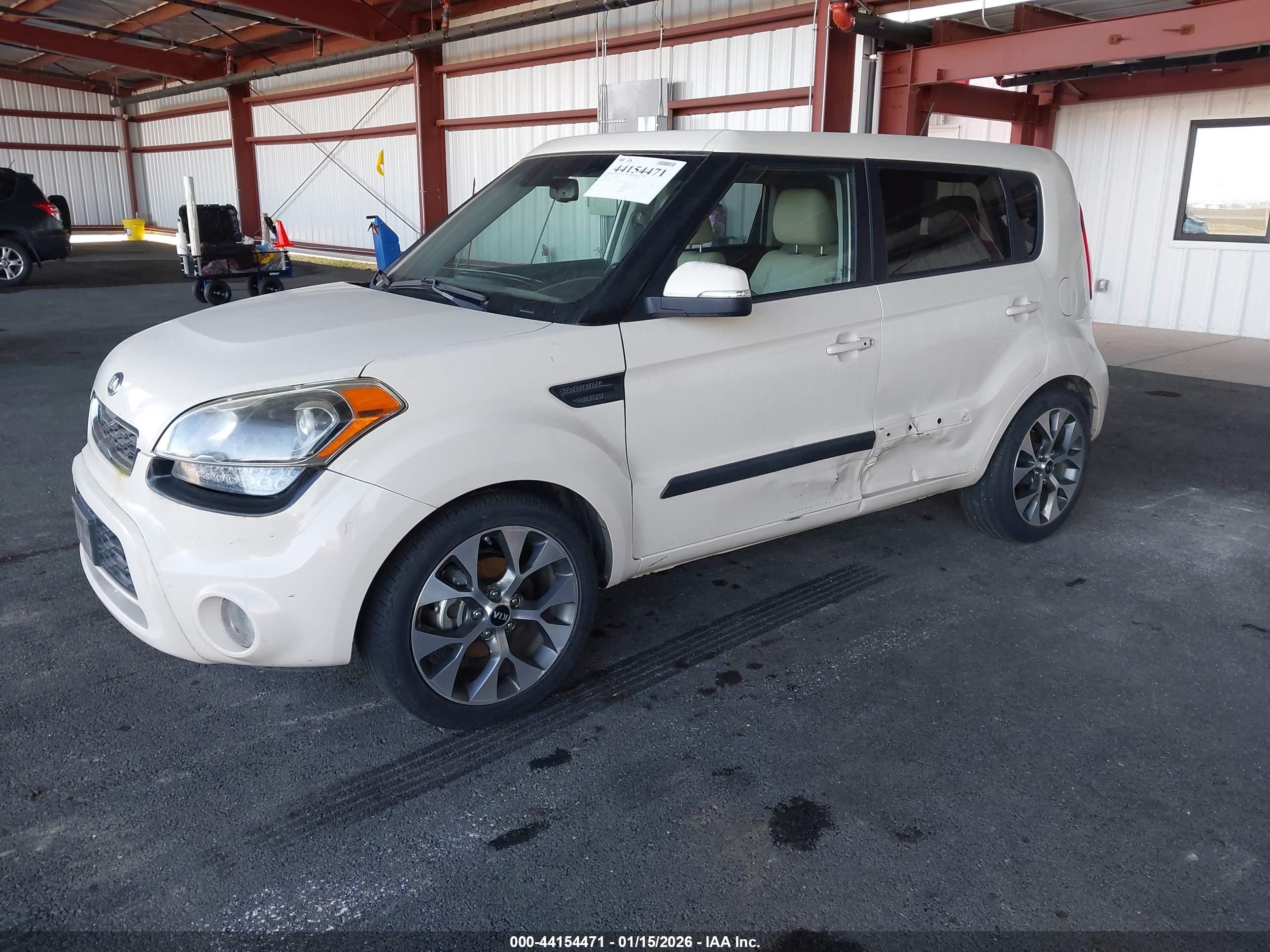 KIA SOUL image 2