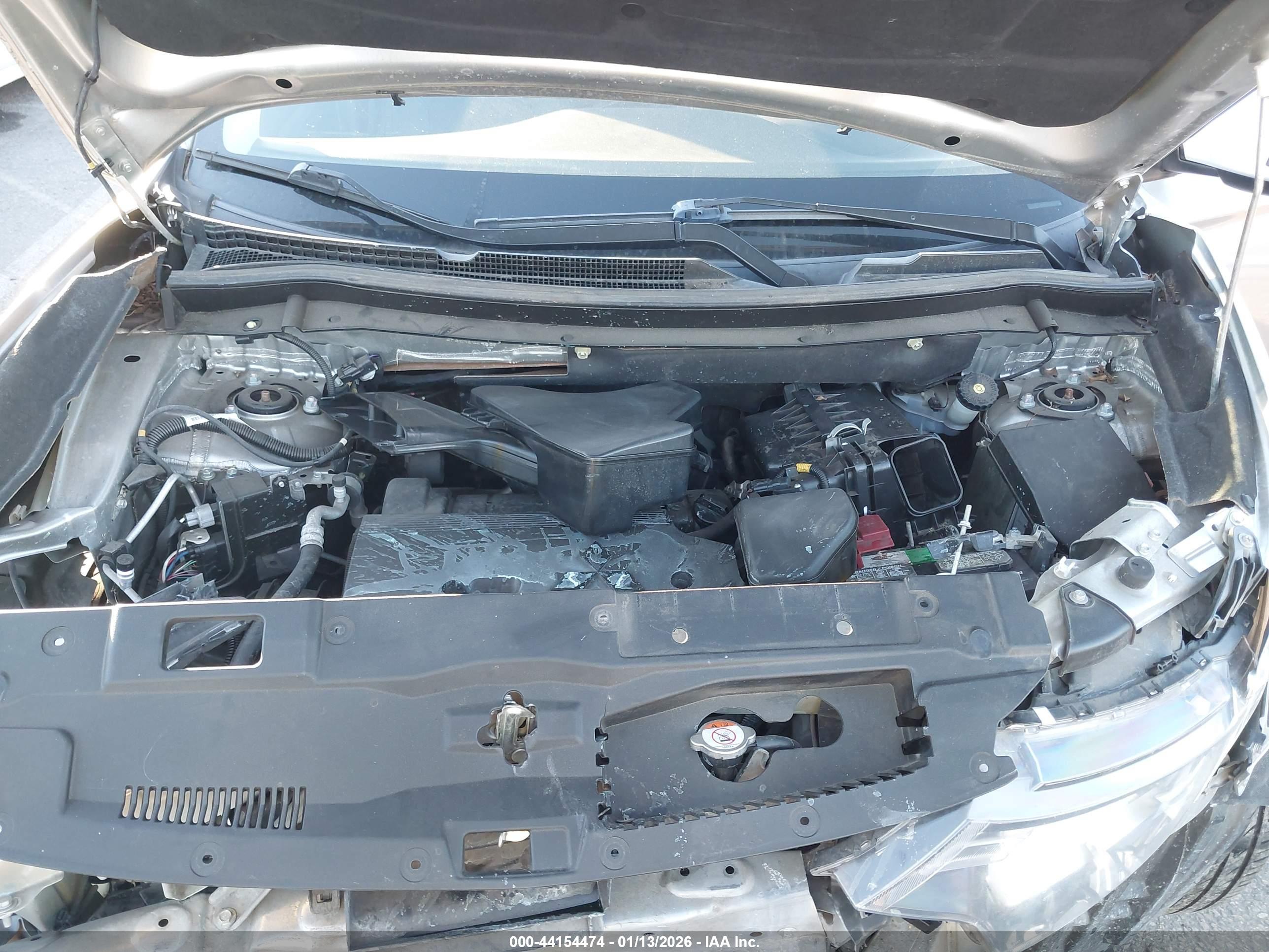 MITSUBISHI OUTLANDER image 10