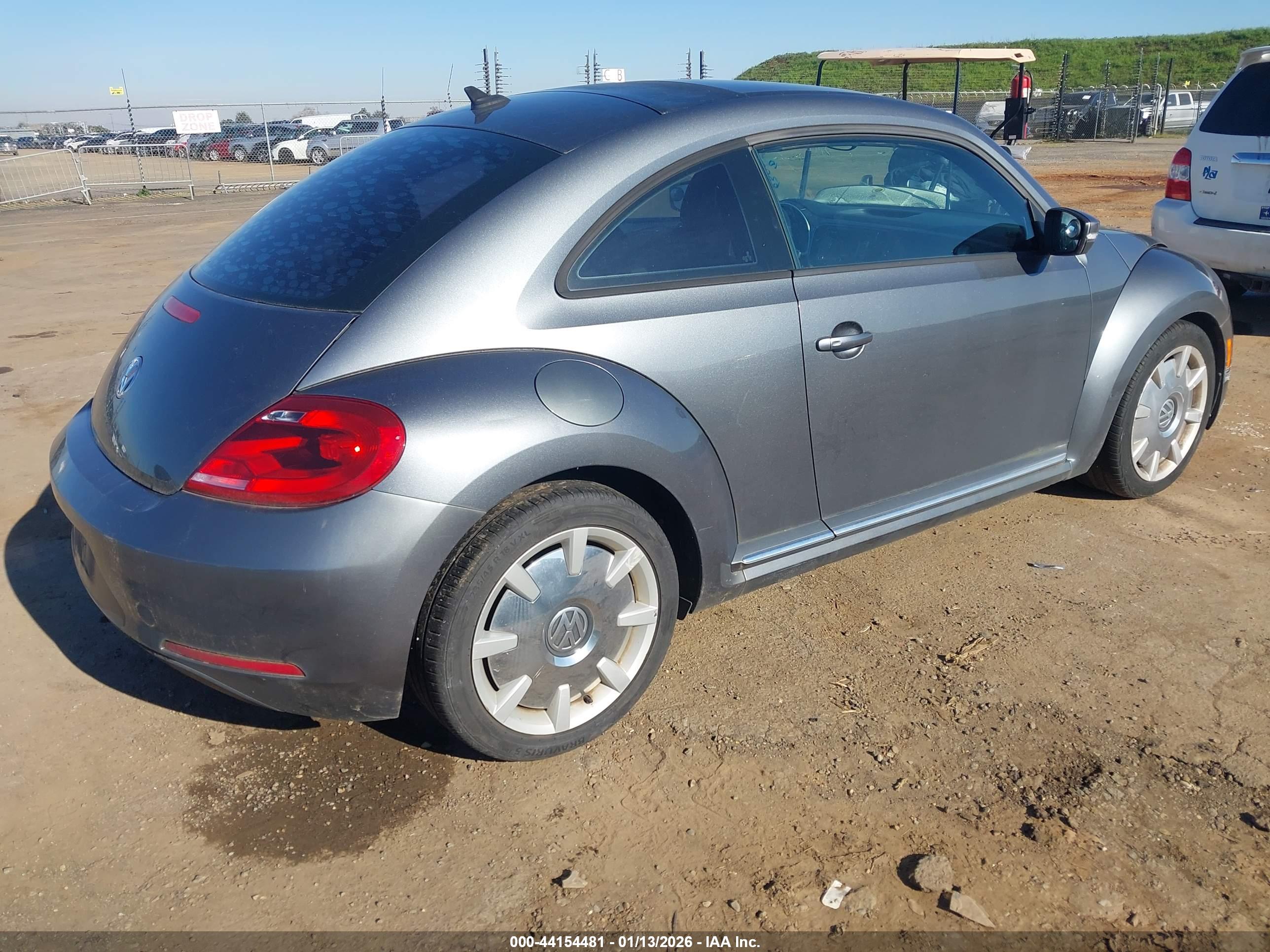 VOLKSWAGEN BEETLE image 4