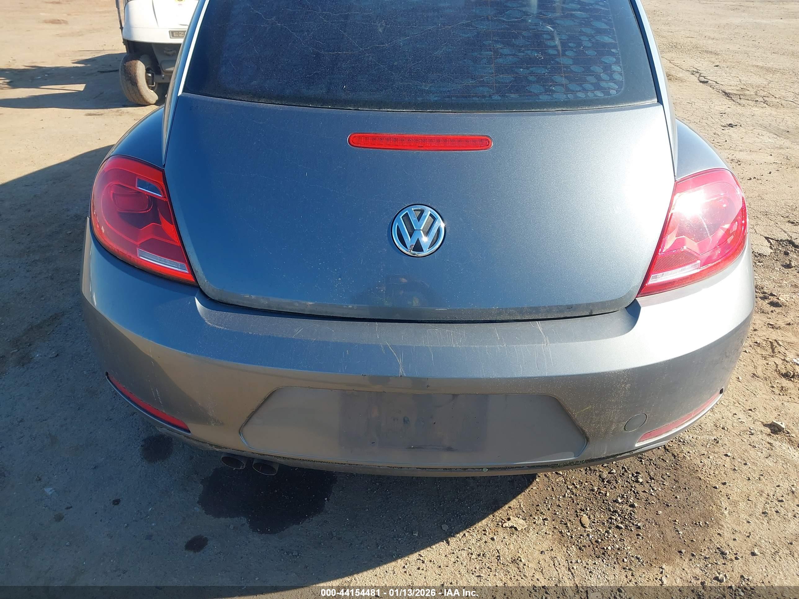 VOLKSWAGEN BEETLE image 6