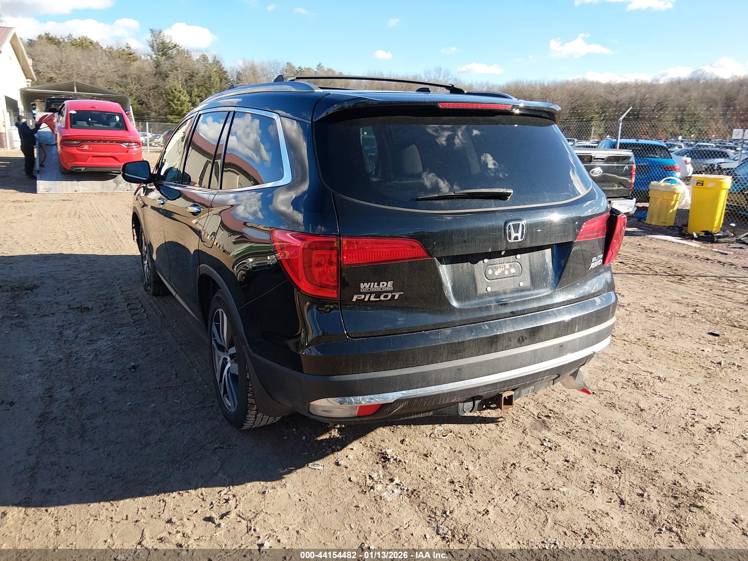 HONDA PILOT image 3