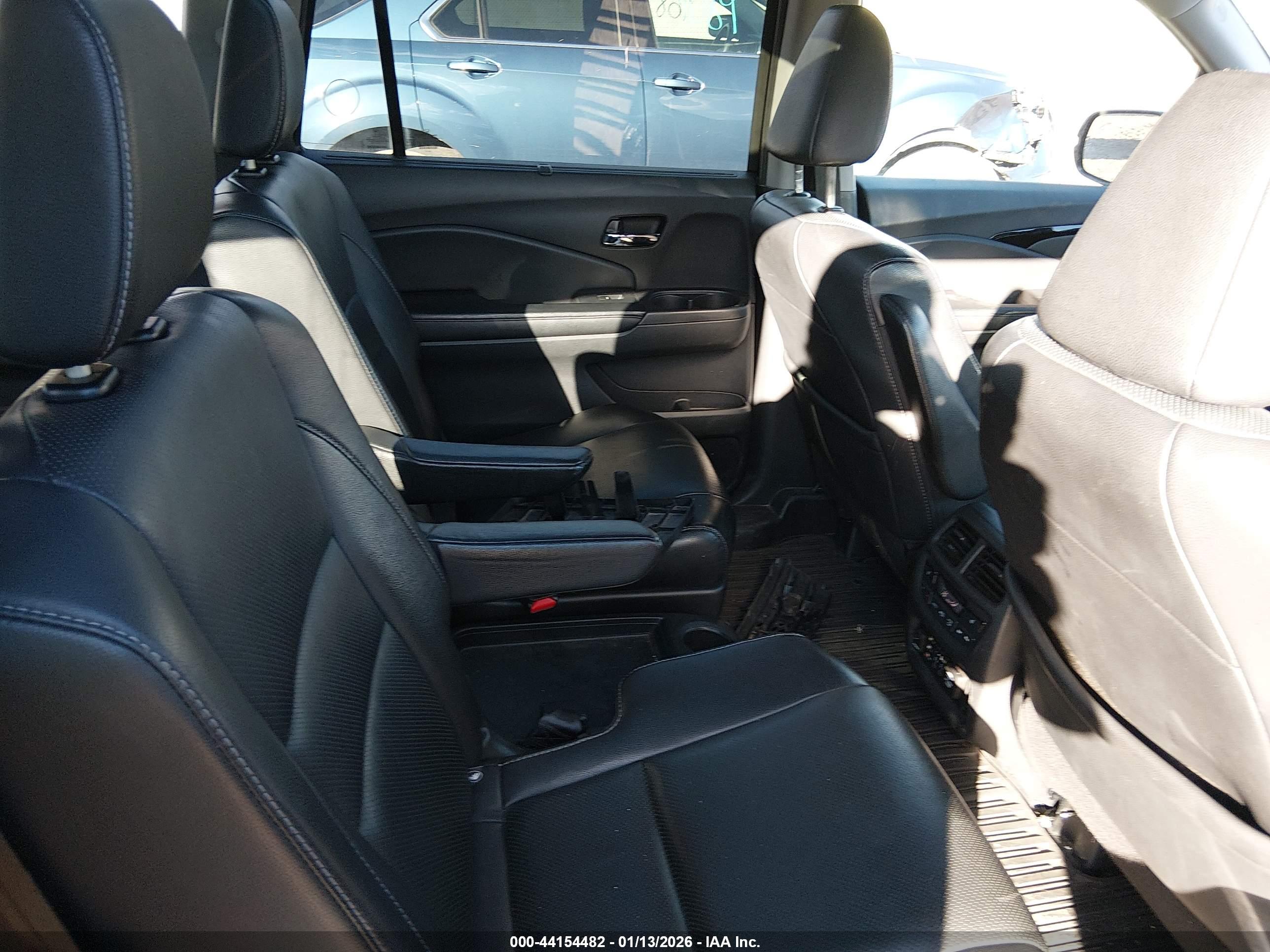 HONDA PILOT image 8
