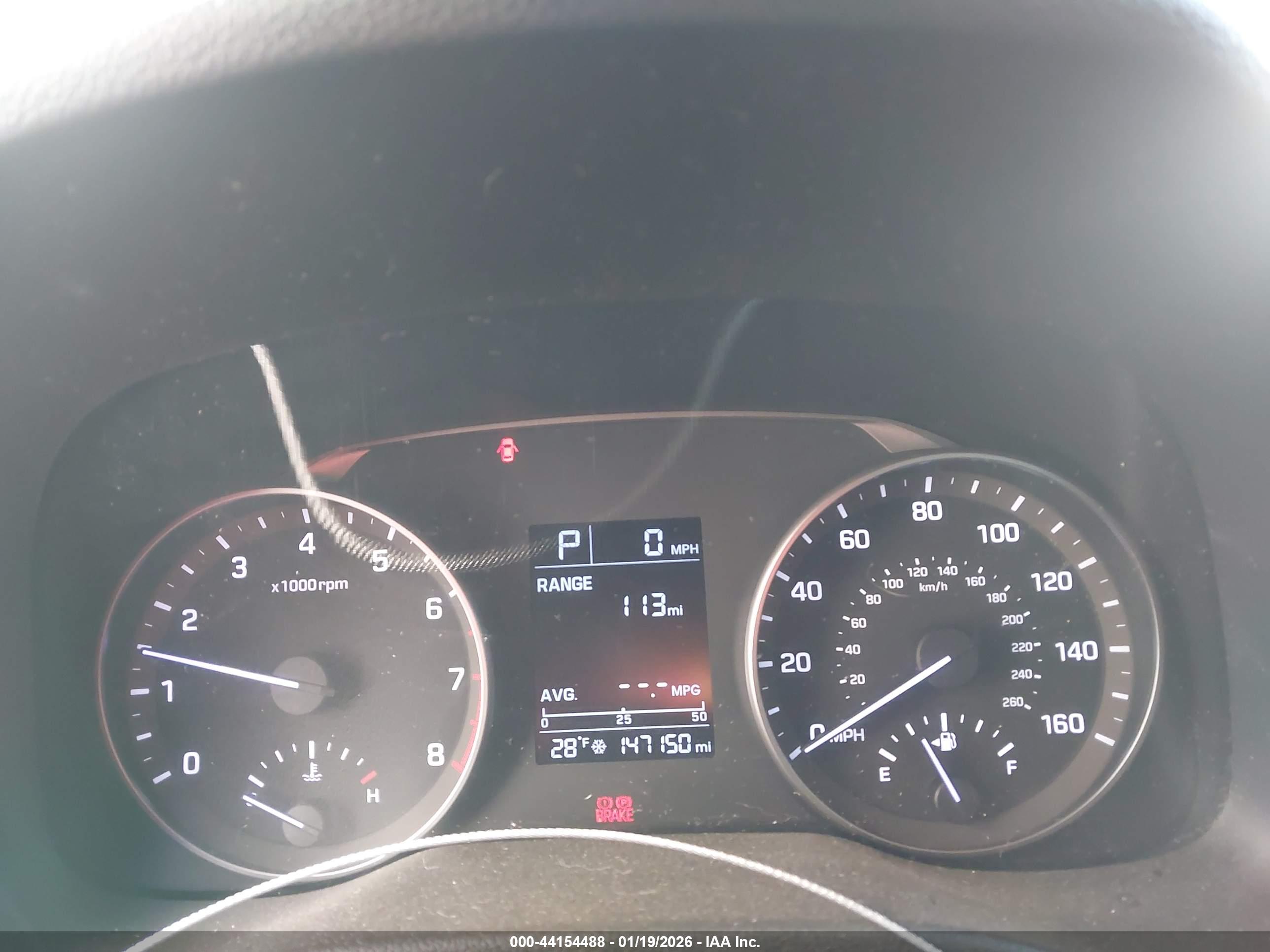 HYUNDAI ELANTRA image 7