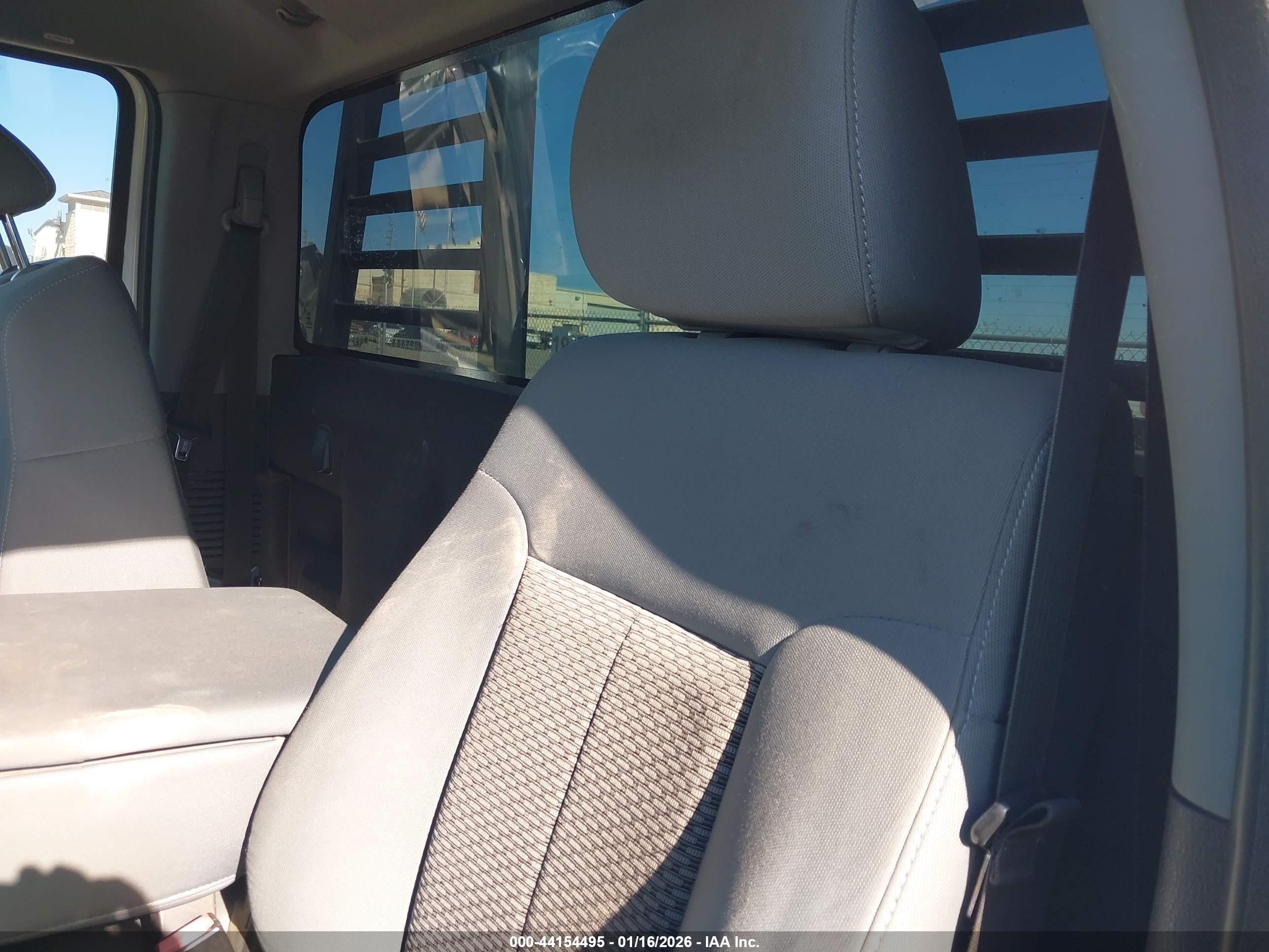 FORD F-350 image 8