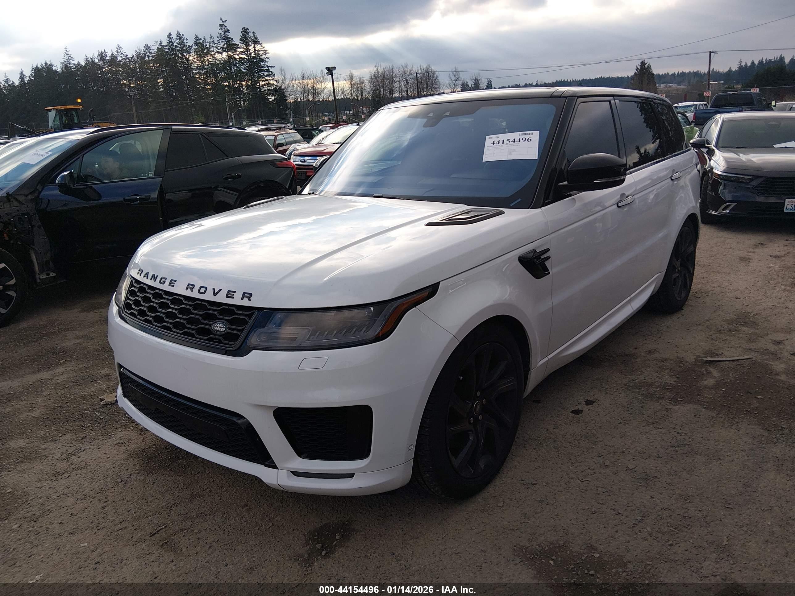 LAND ROVER image 2