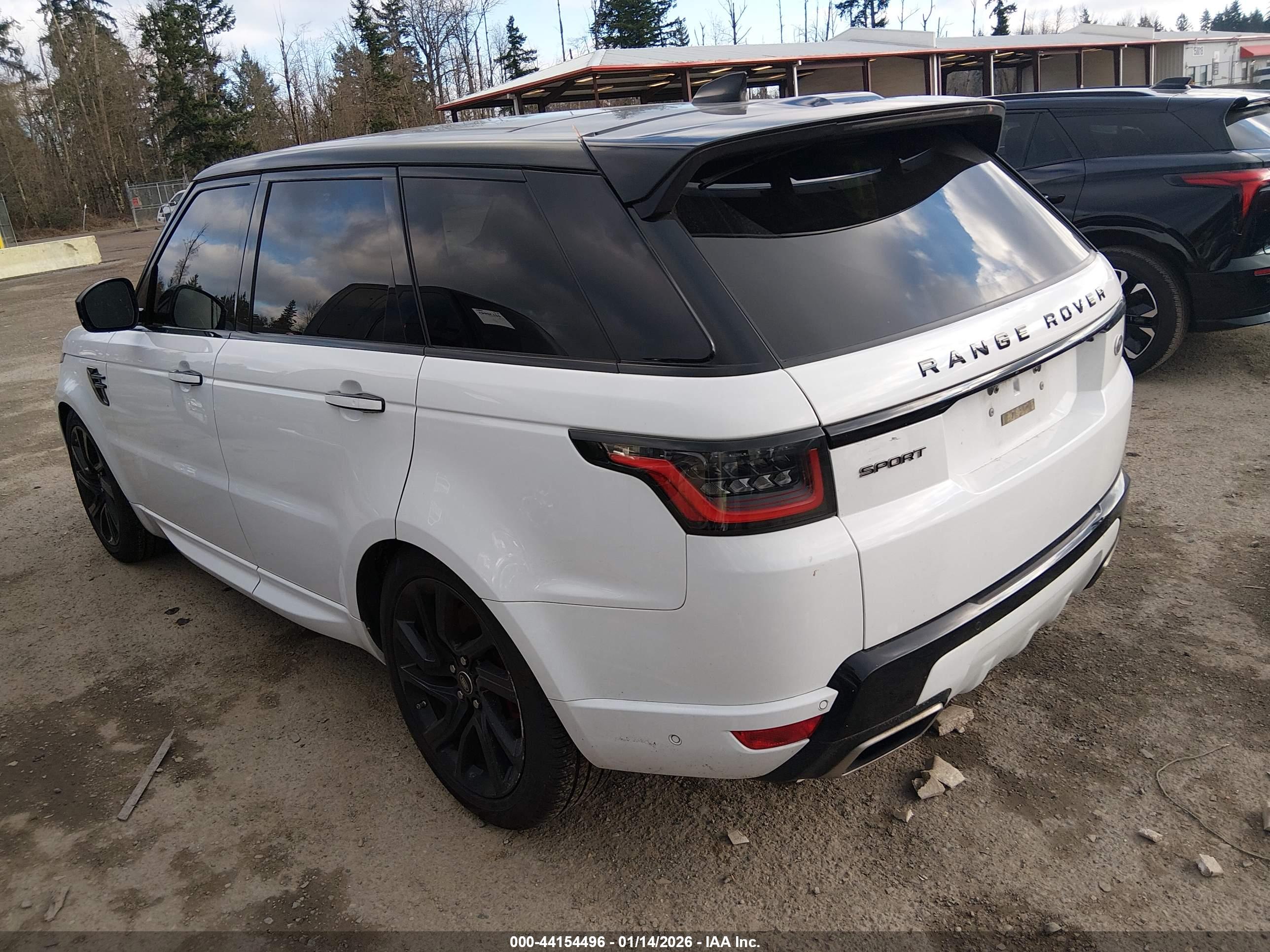 LAND ROVER image 3