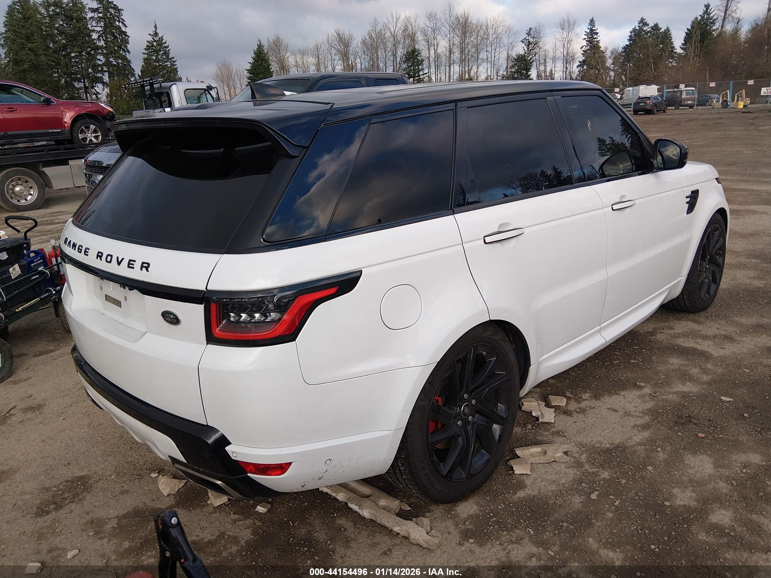LAND ROVER image 4