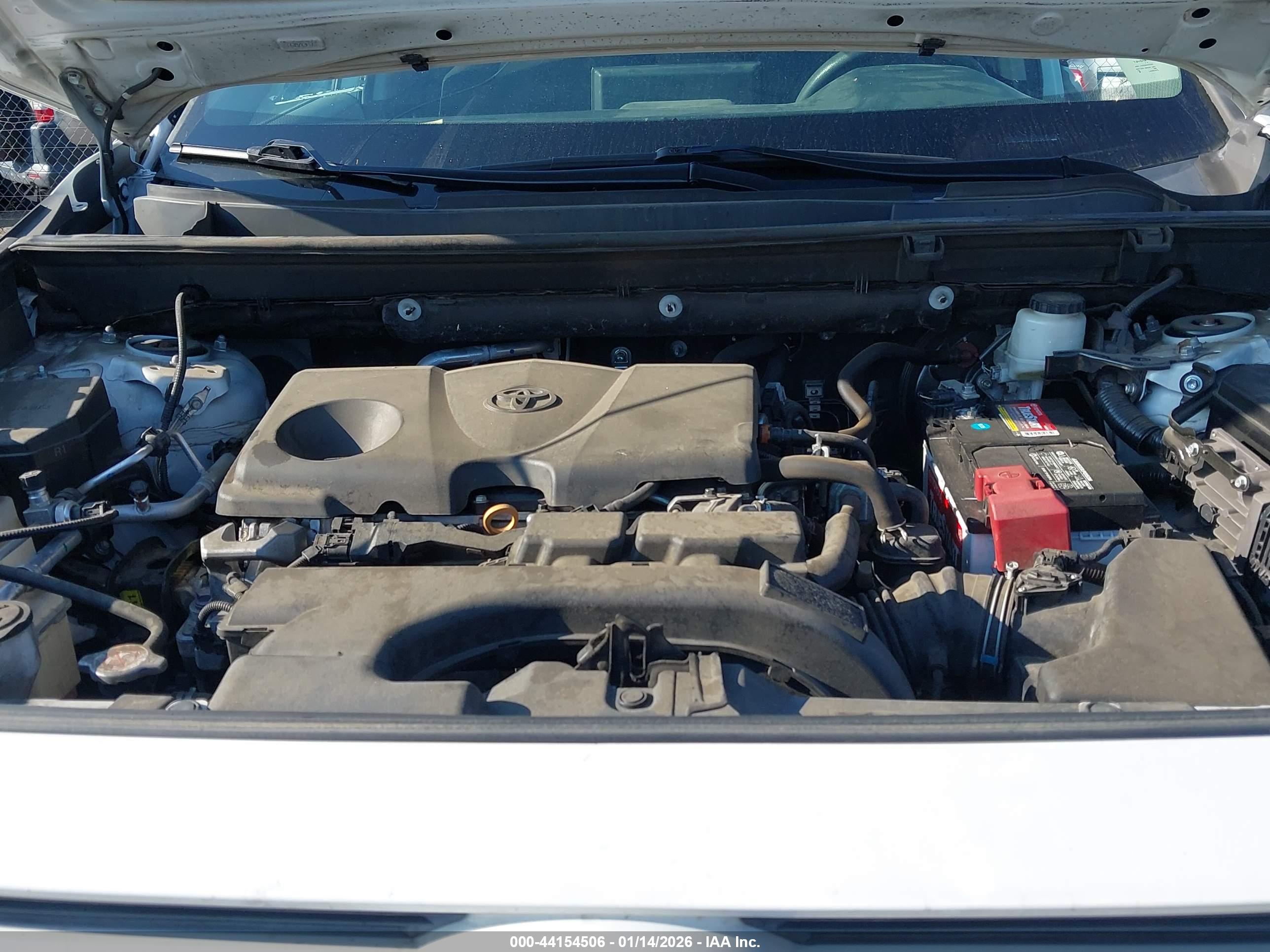 TOYOTA RAV4 image 10