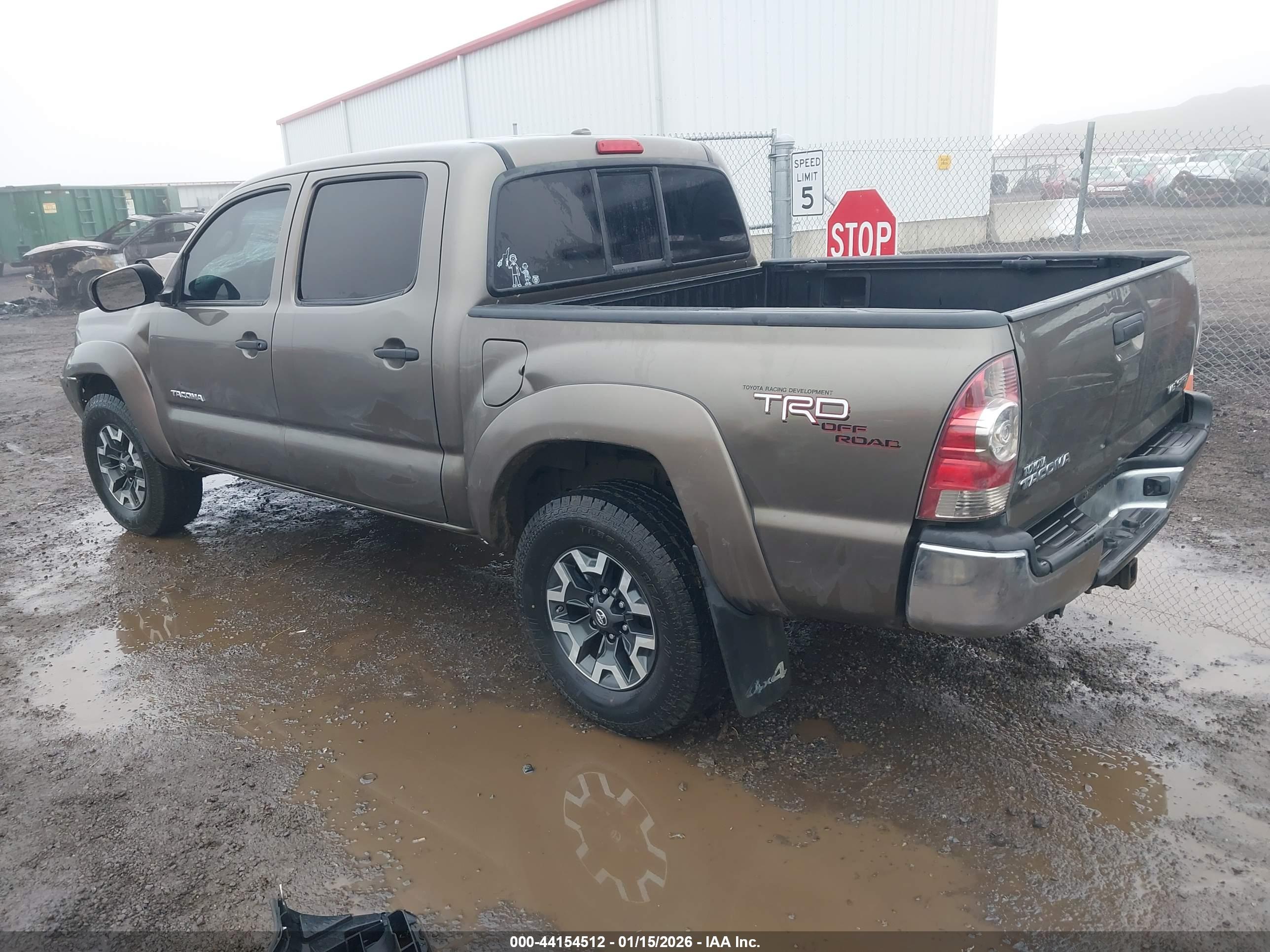 TOYOTA TACOMA image 3