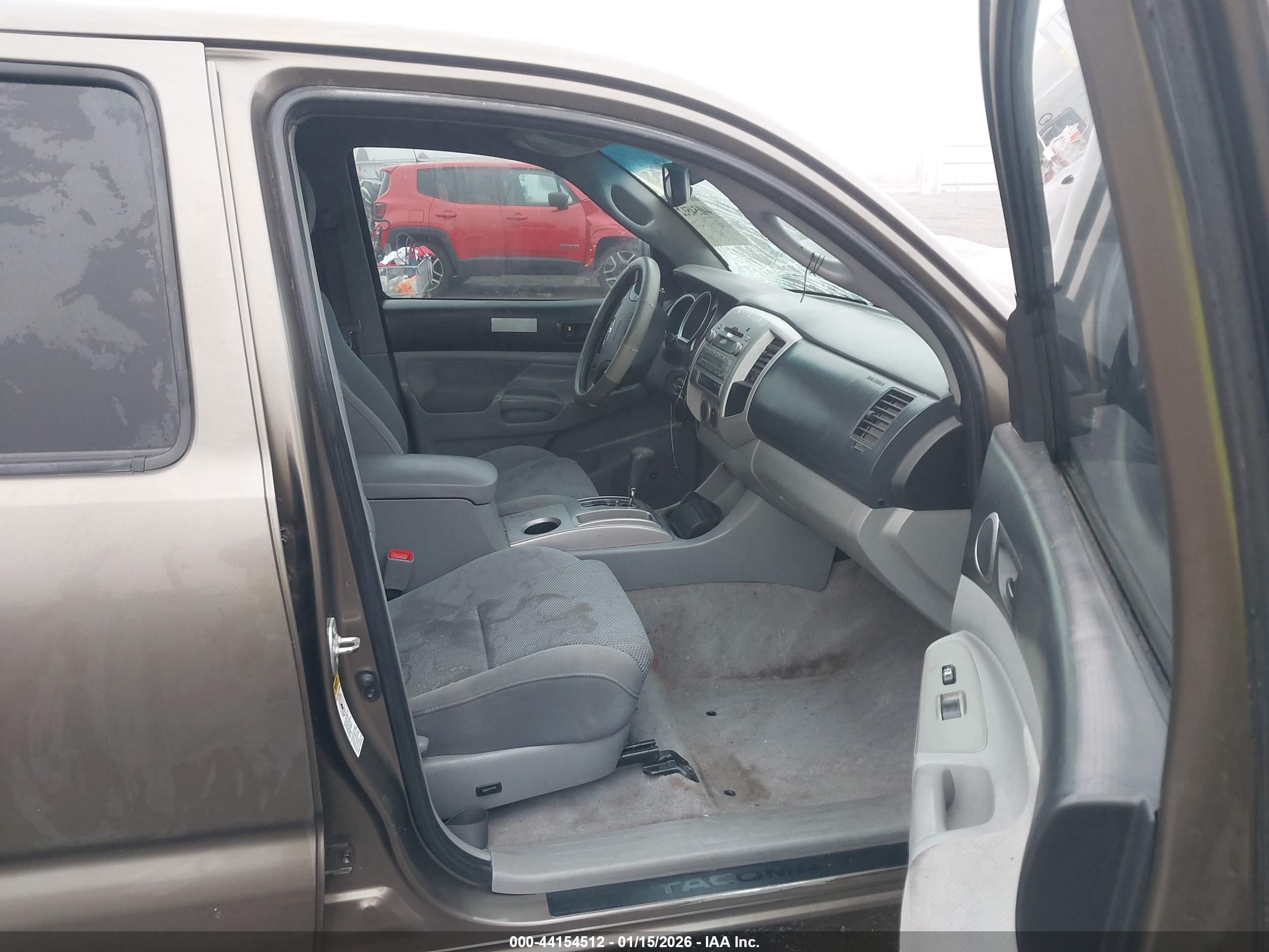 TOYOTA TACOMA image 5