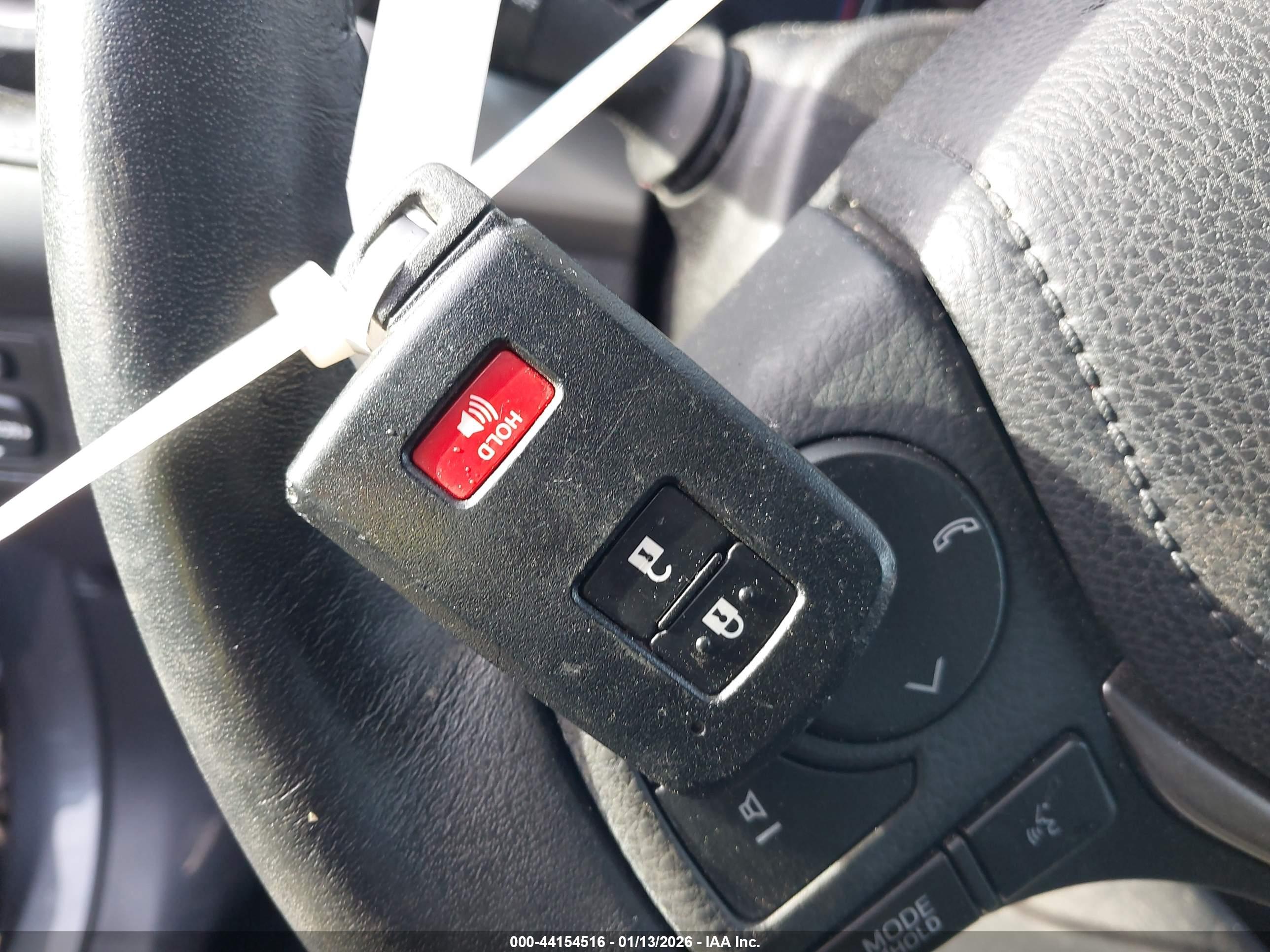 TOYOTA RAV4 image 11