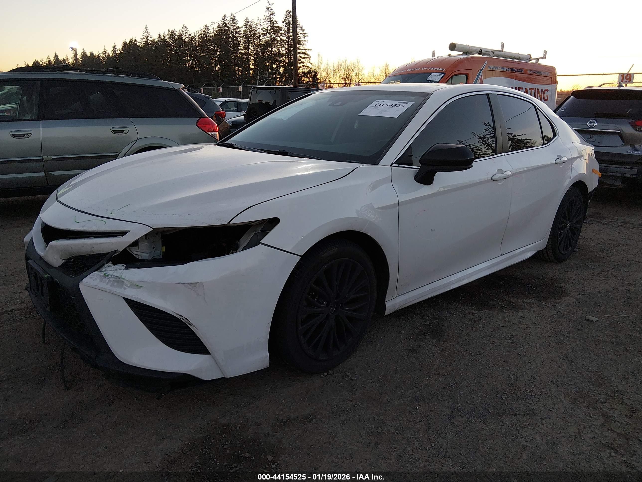 TOYOTA CAMRY image 2
