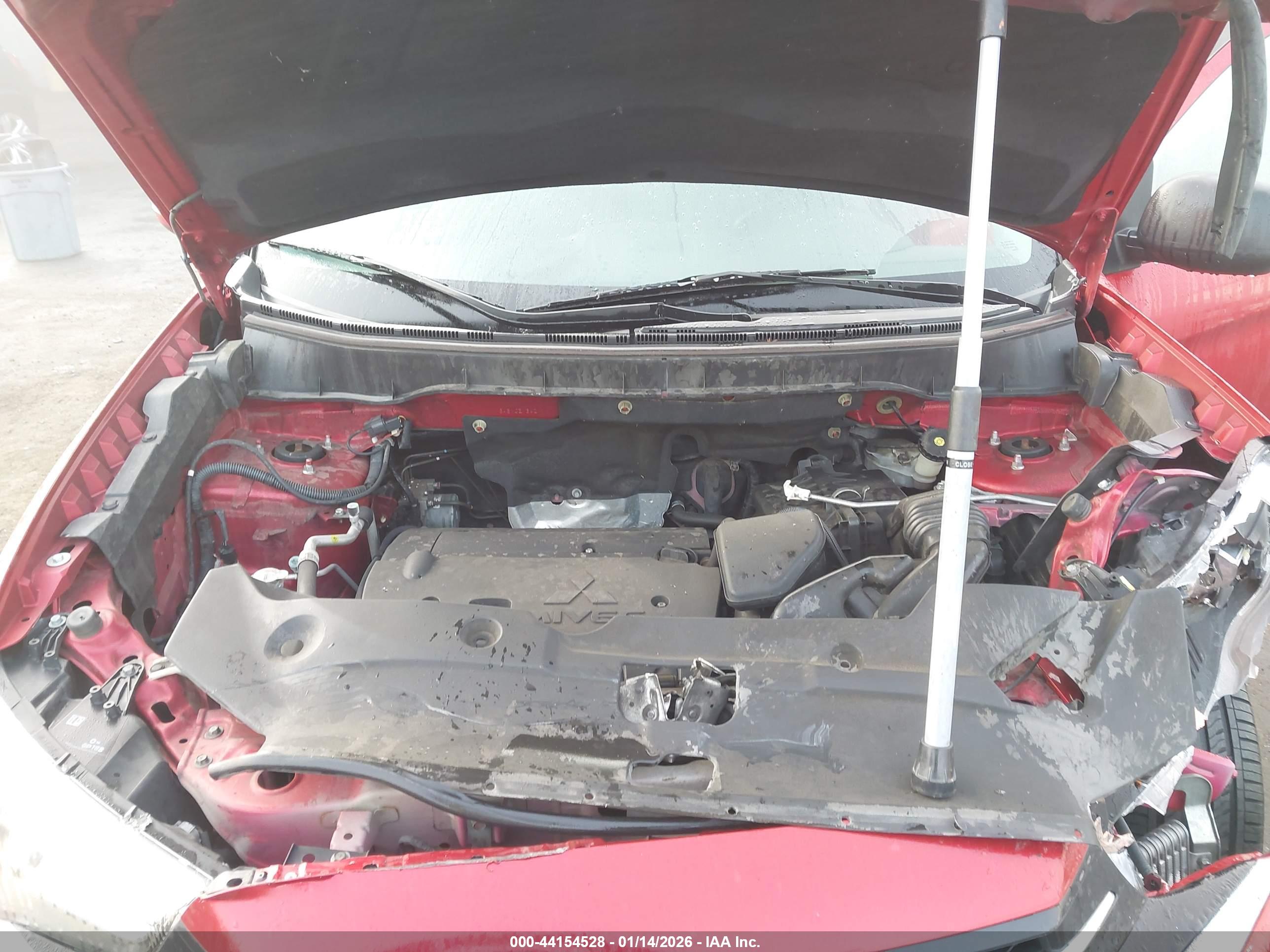 MITSUBISHI OUTLANDER image 10