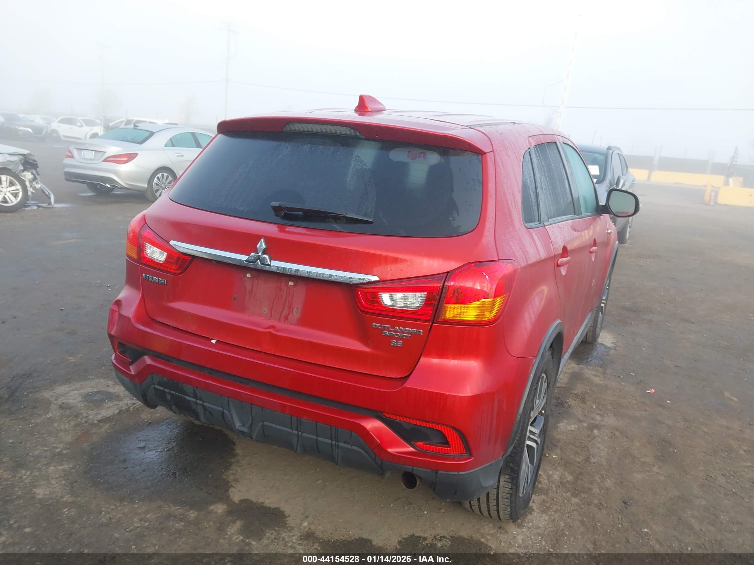 MITSUBISHI OUTLANDER image 4