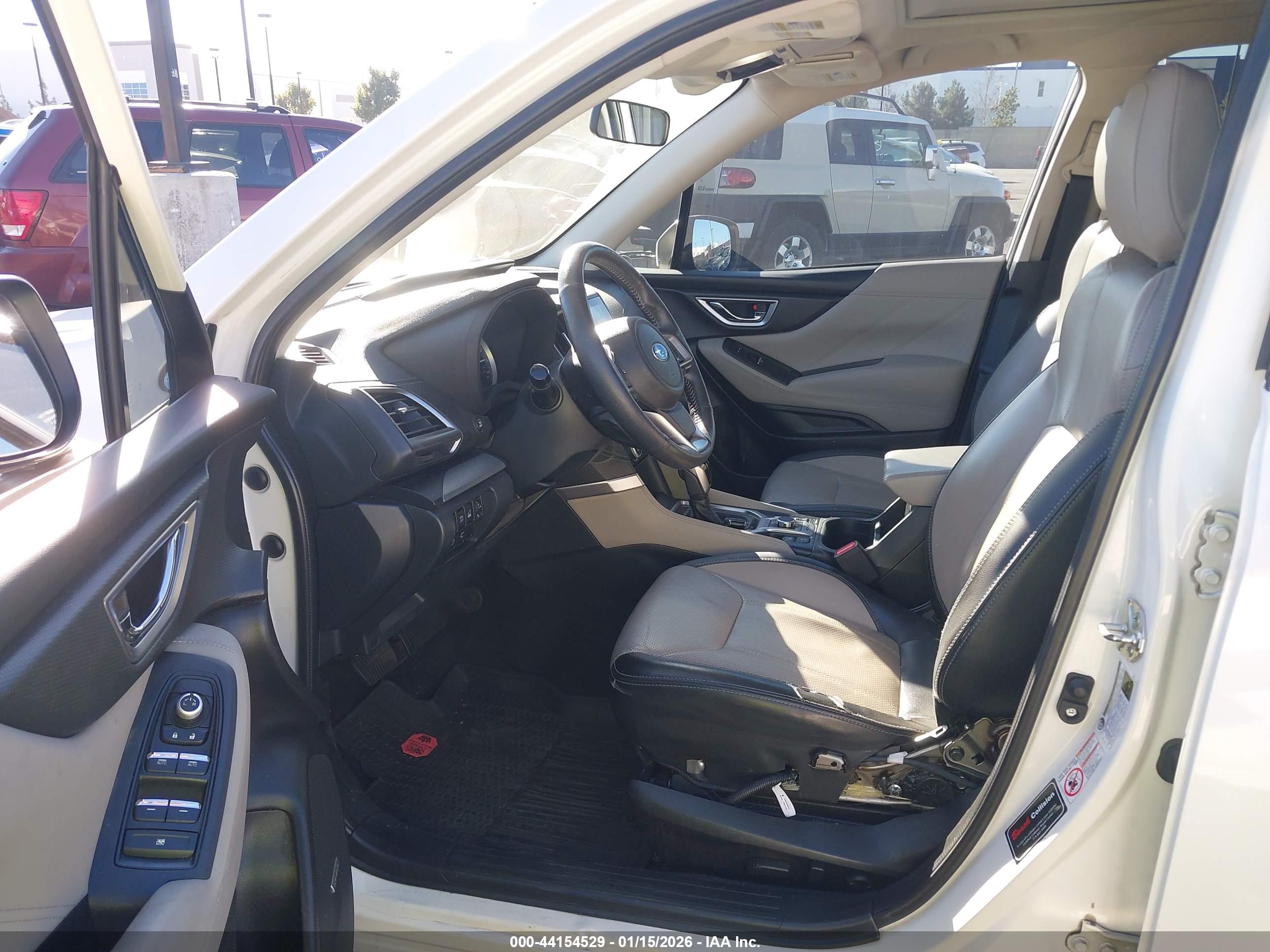 SUBARU FORESTER image 5