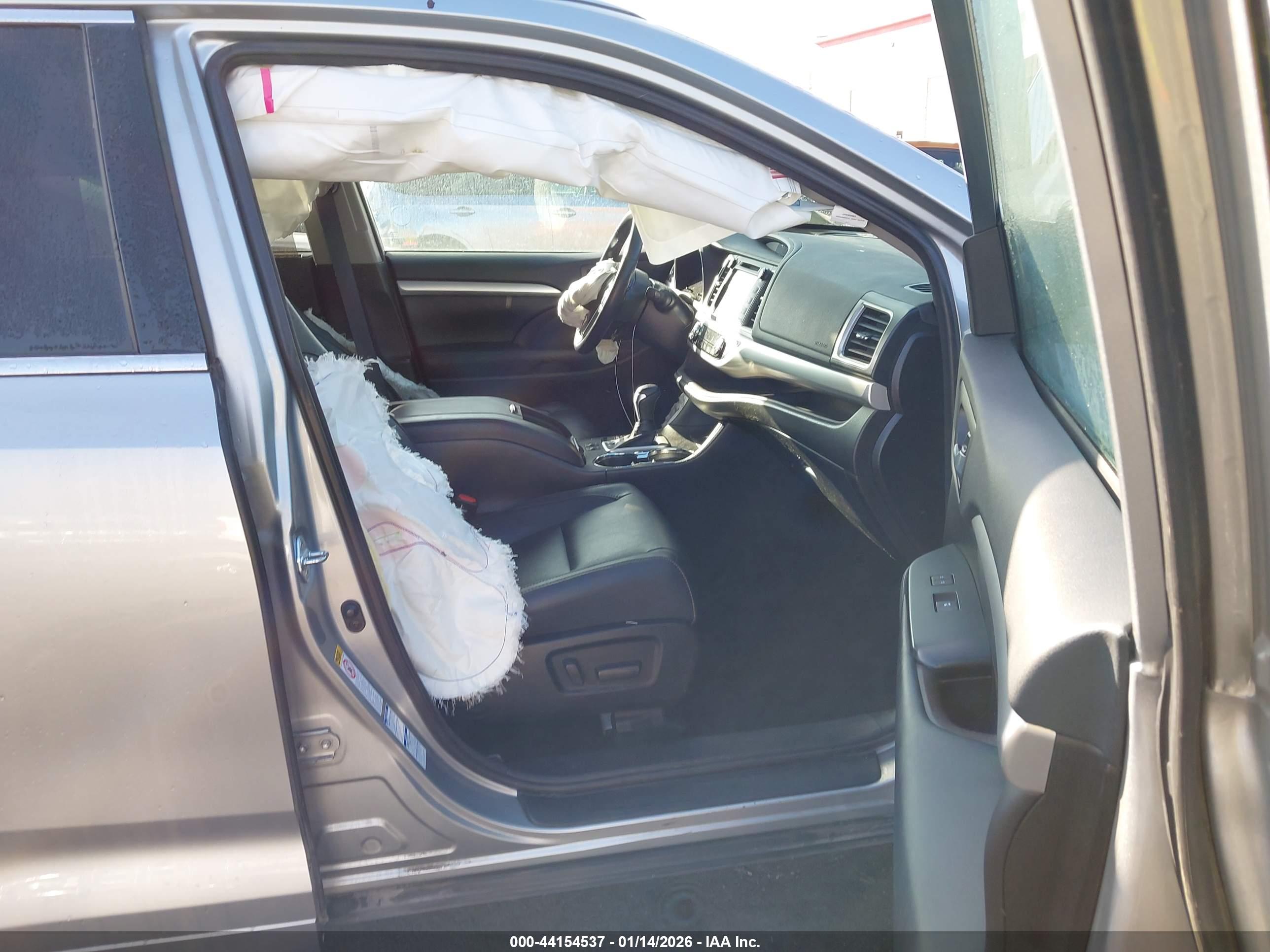 TOYOTA HIGHLANDER image 5