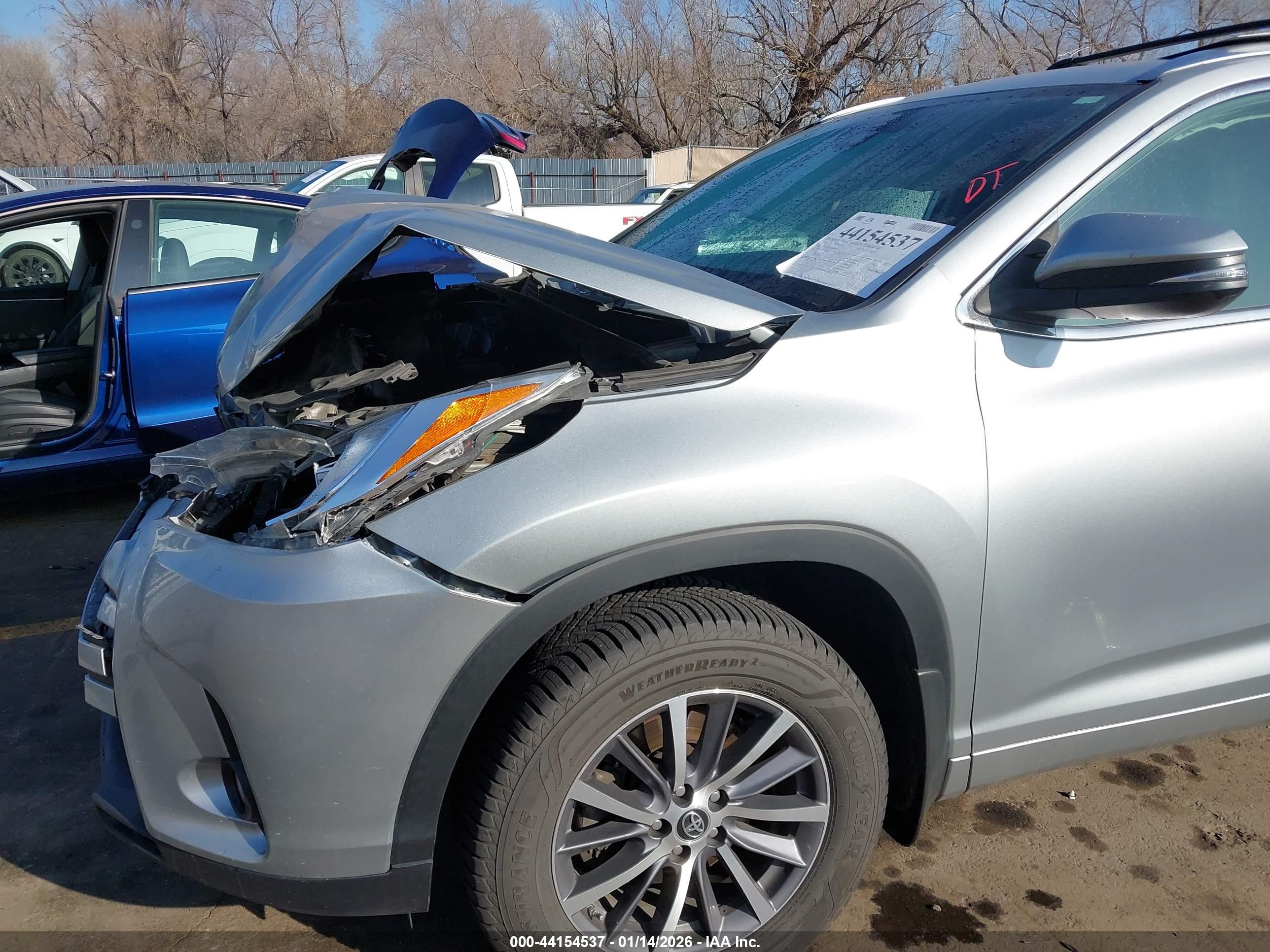 TOYOTA HIGHLANDER image 6