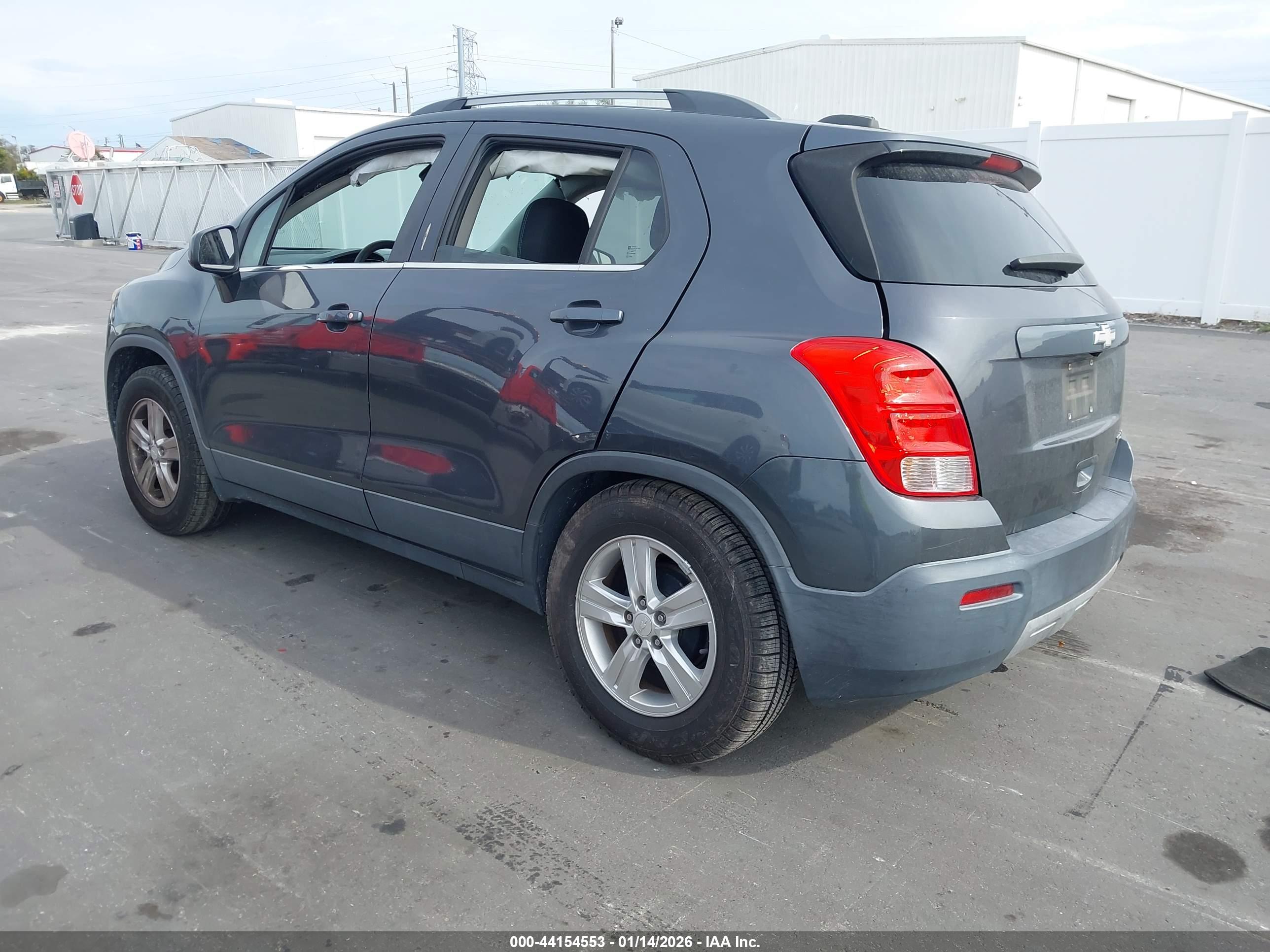 CHEVROLET TRAX image 3