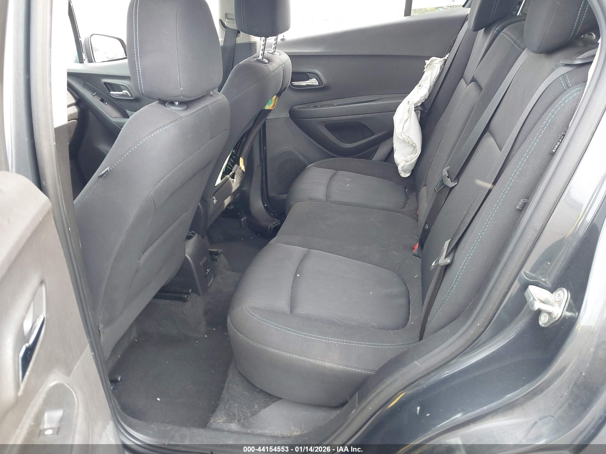 CHEVROLET TRAX image 8