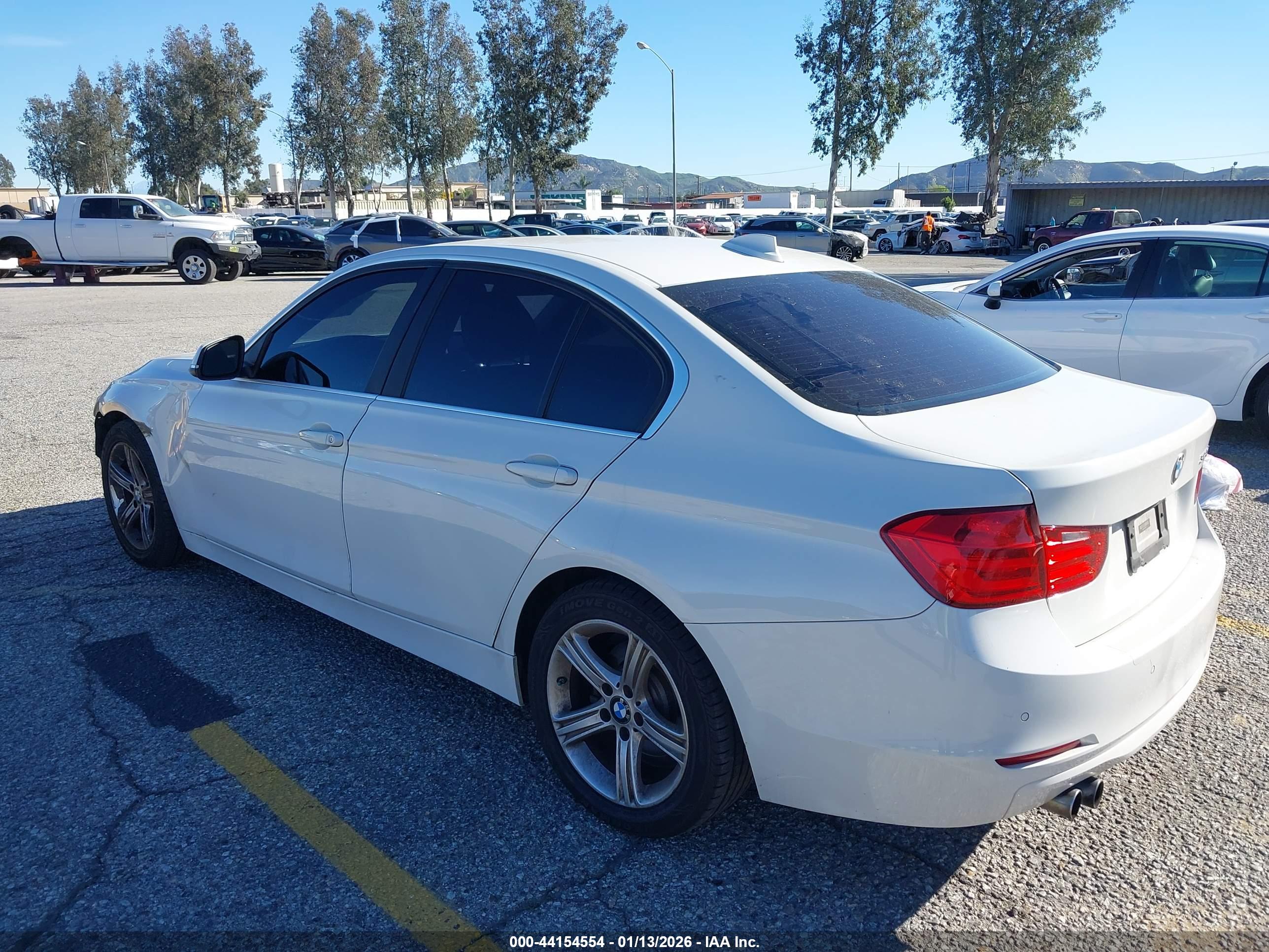 BMW 328I image 3