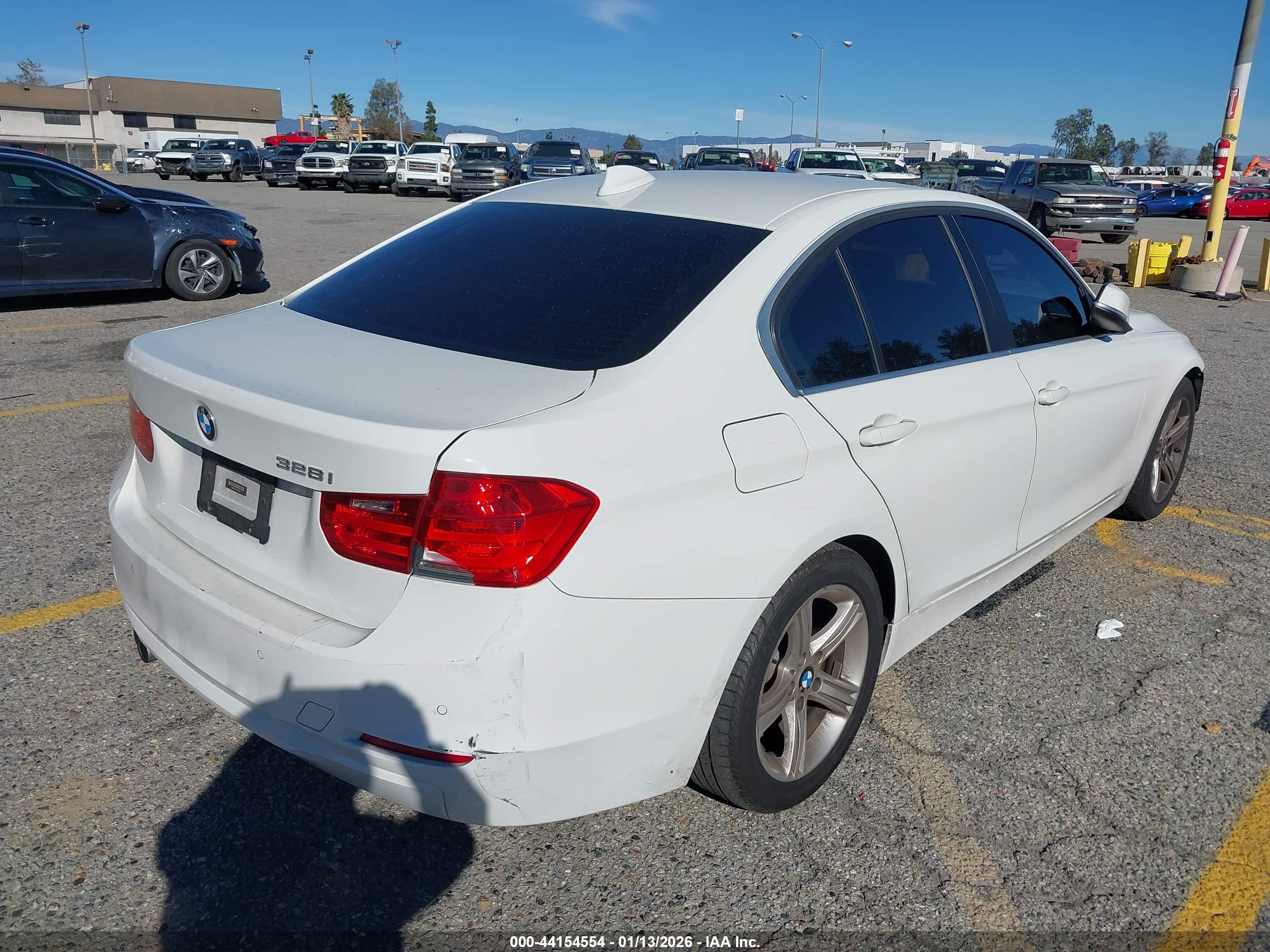 BMW 328I image 4