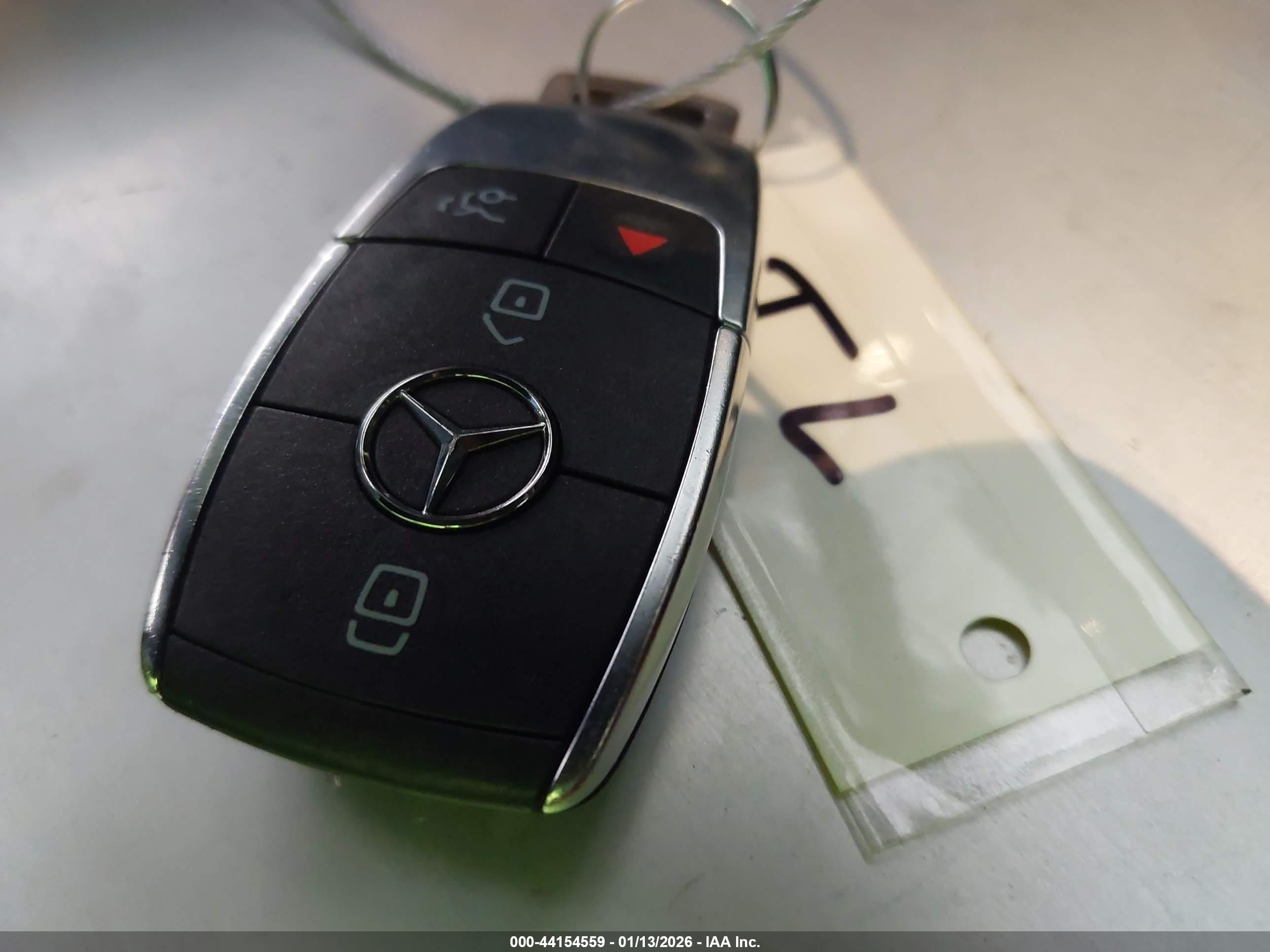 MERCEDES-BENZ A image 11