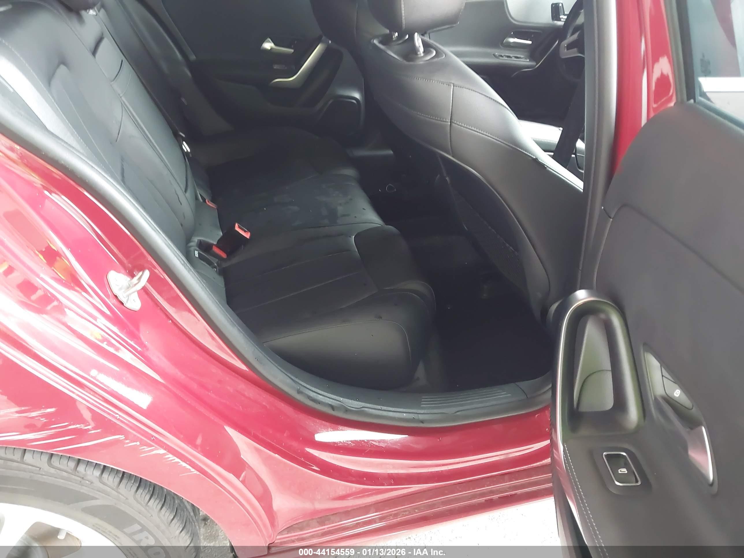 MERCEDES-BENZ A image 8