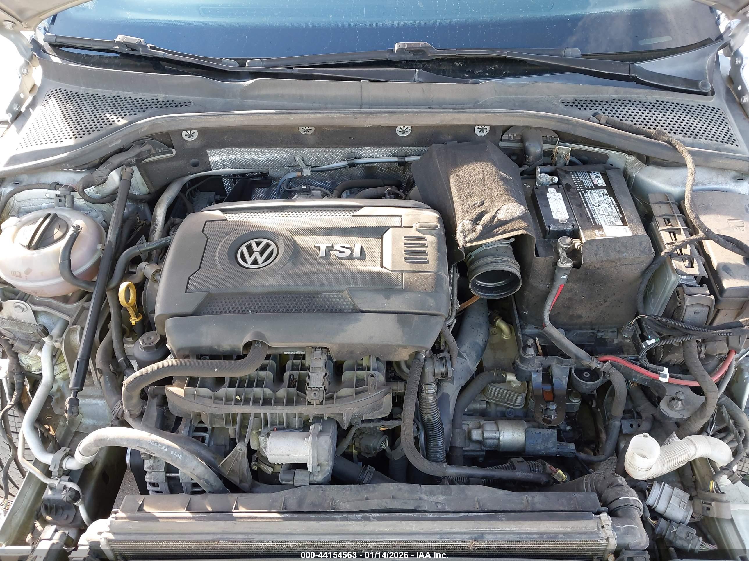 VOLKSWAGEN GOLF image 10