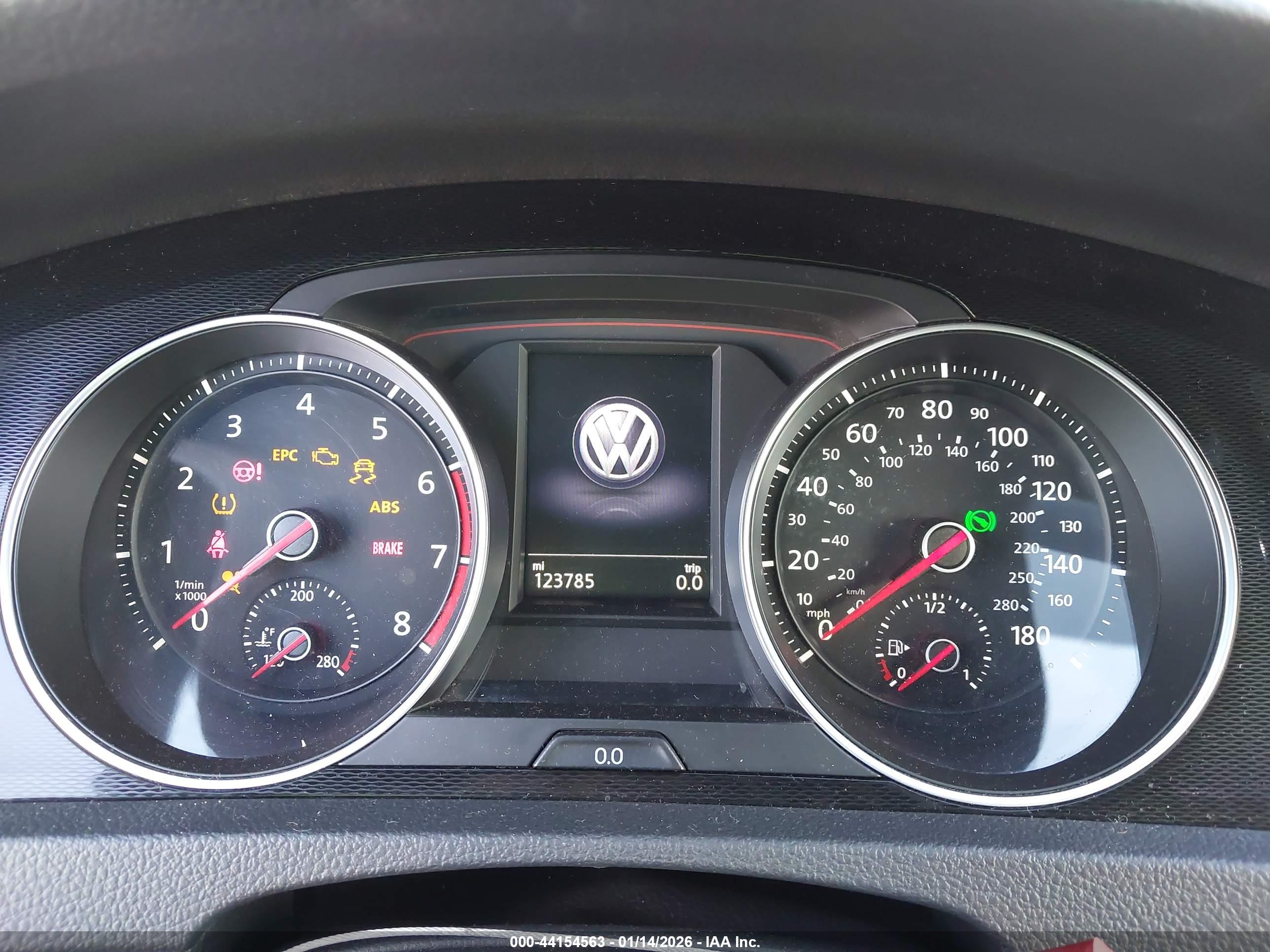 VOLKSWAGEN GOLF image 7