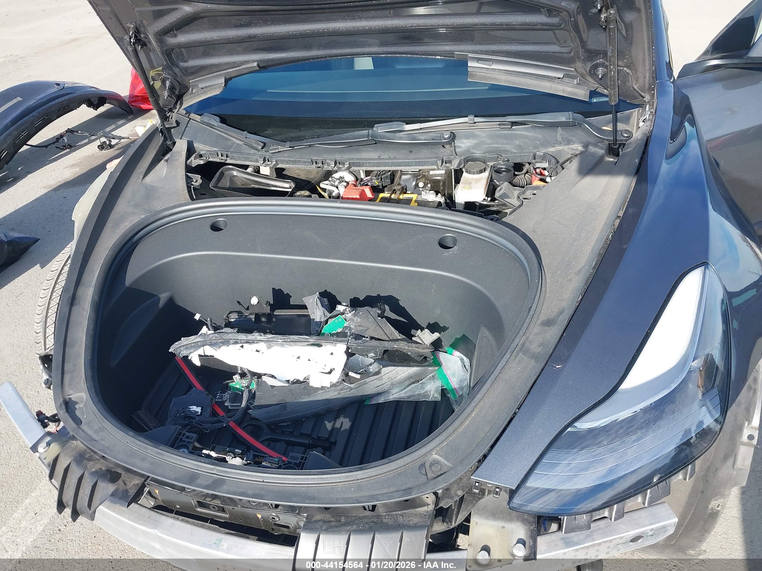 TESLA MODEL image 10