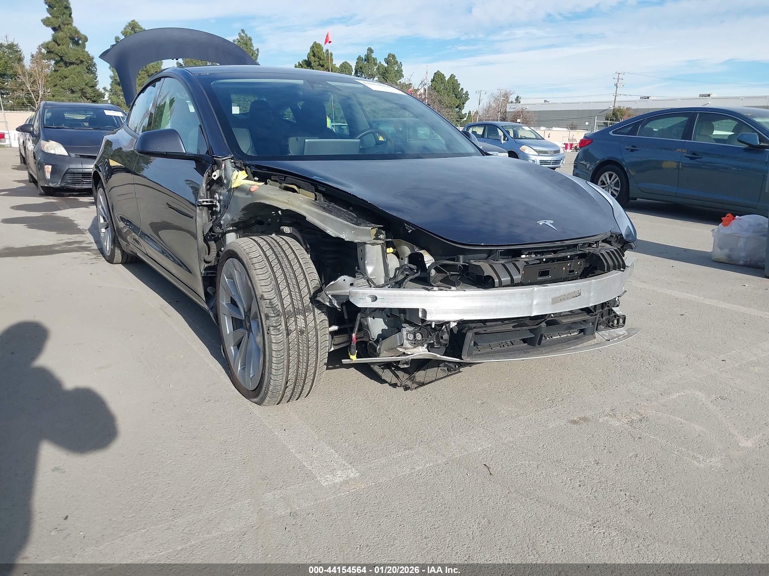 TESLA MODEL image 6