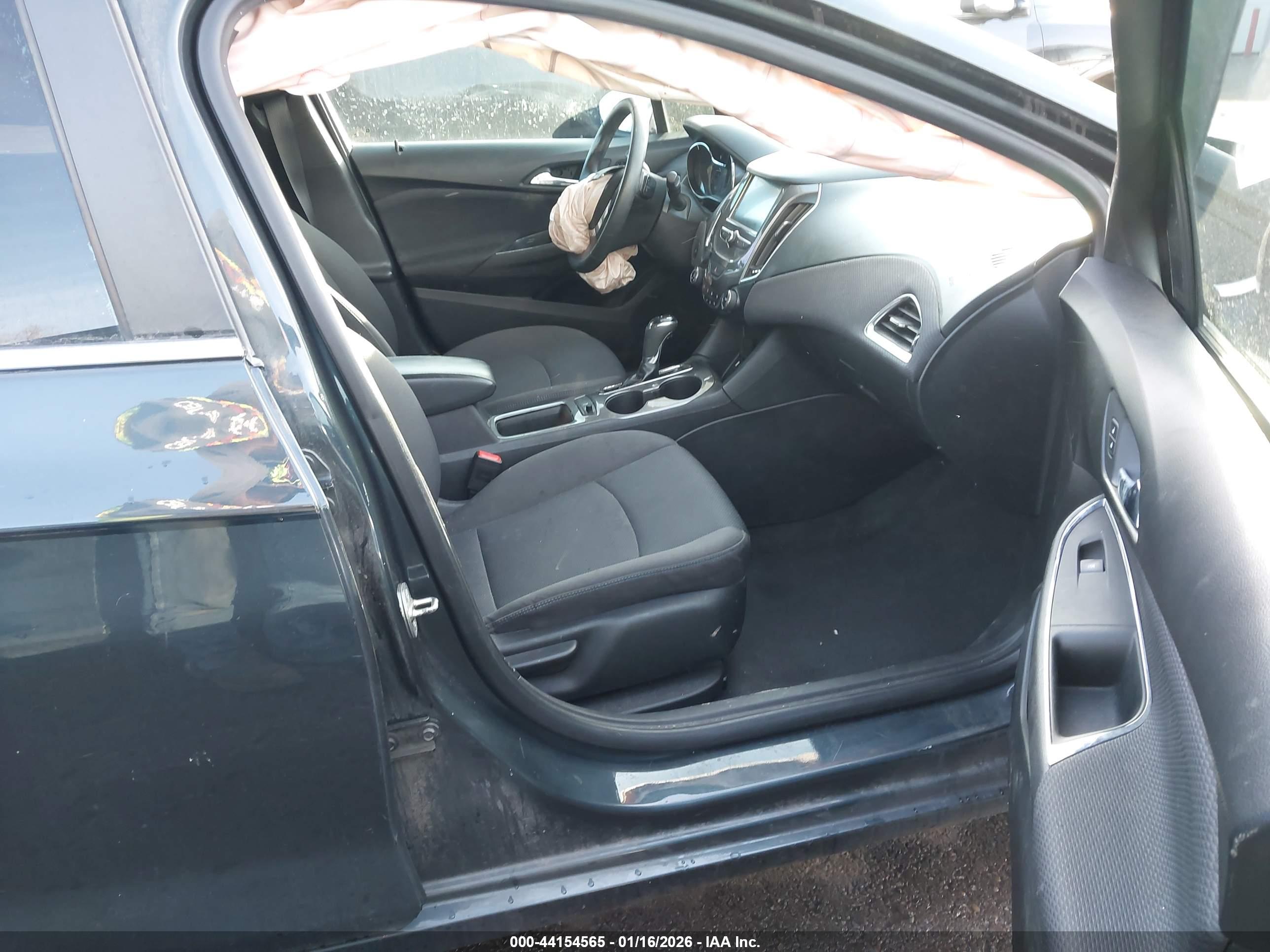 CHEVROLET CRUZE image 5