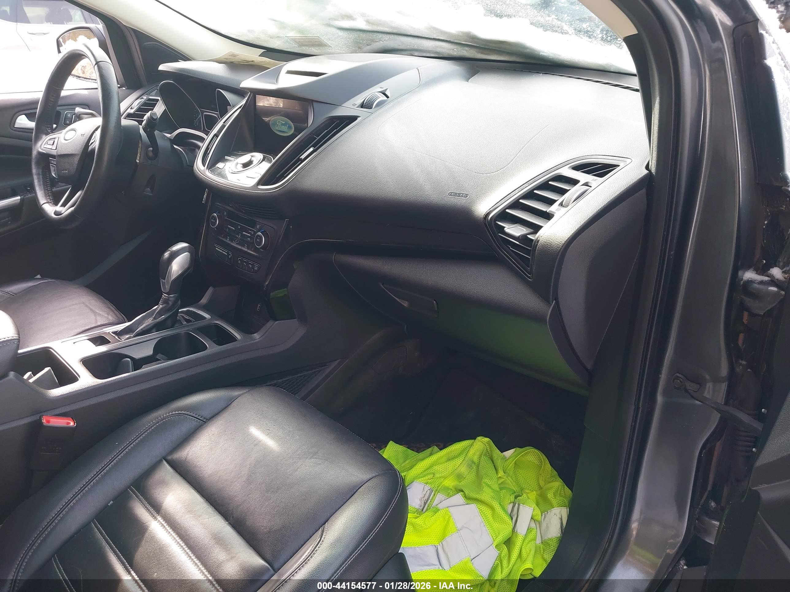 FORD ESCAPE image 5