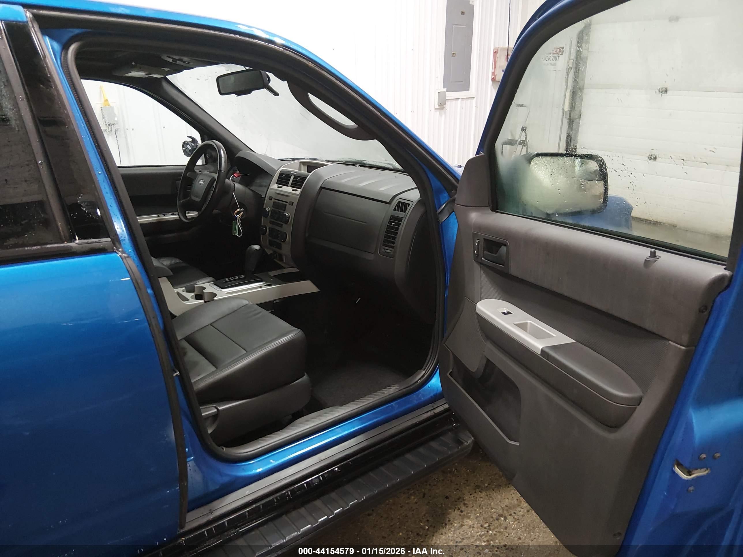 FORD ESCAPE image 5