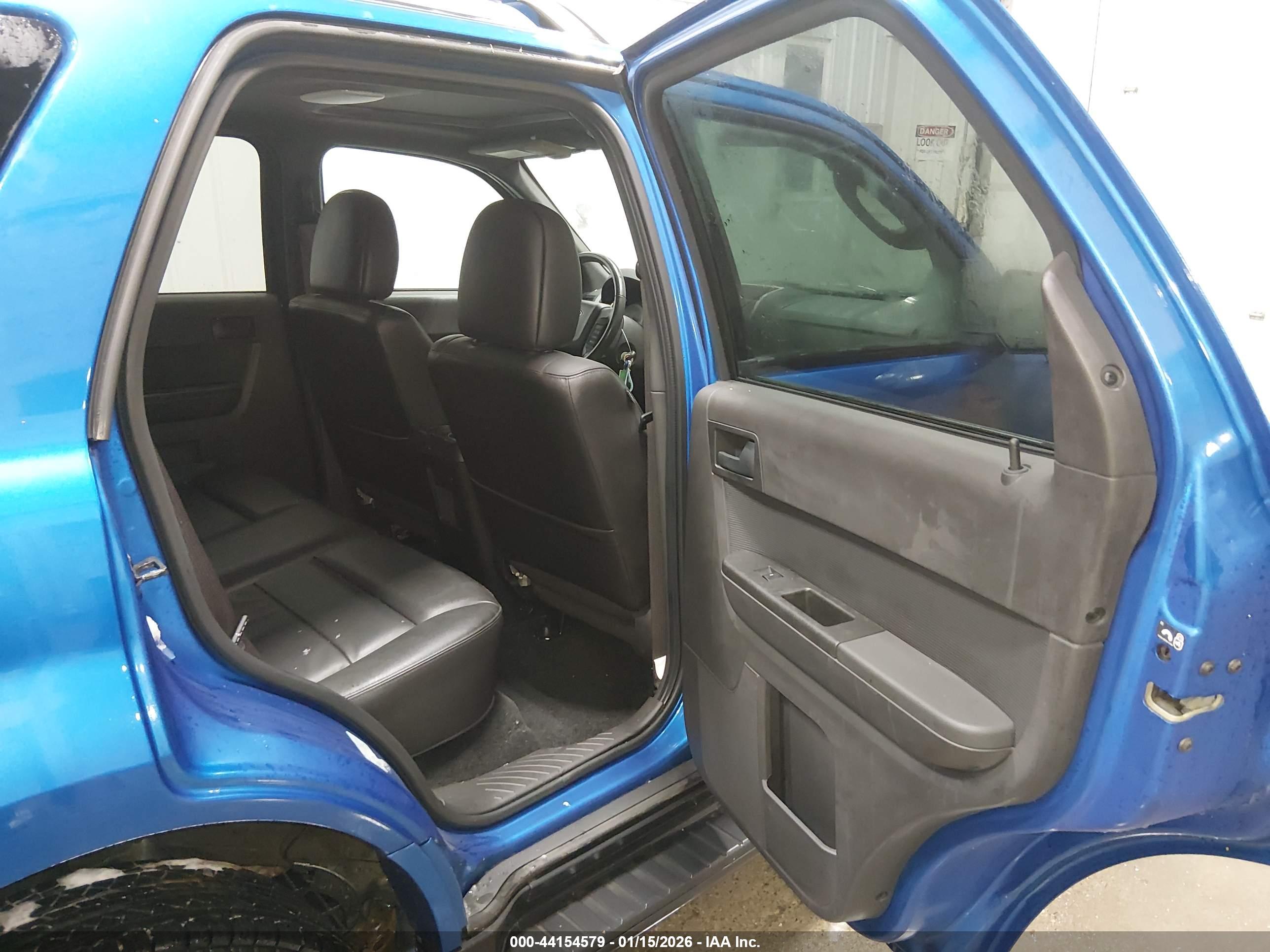 FORD ESCAPE image 8