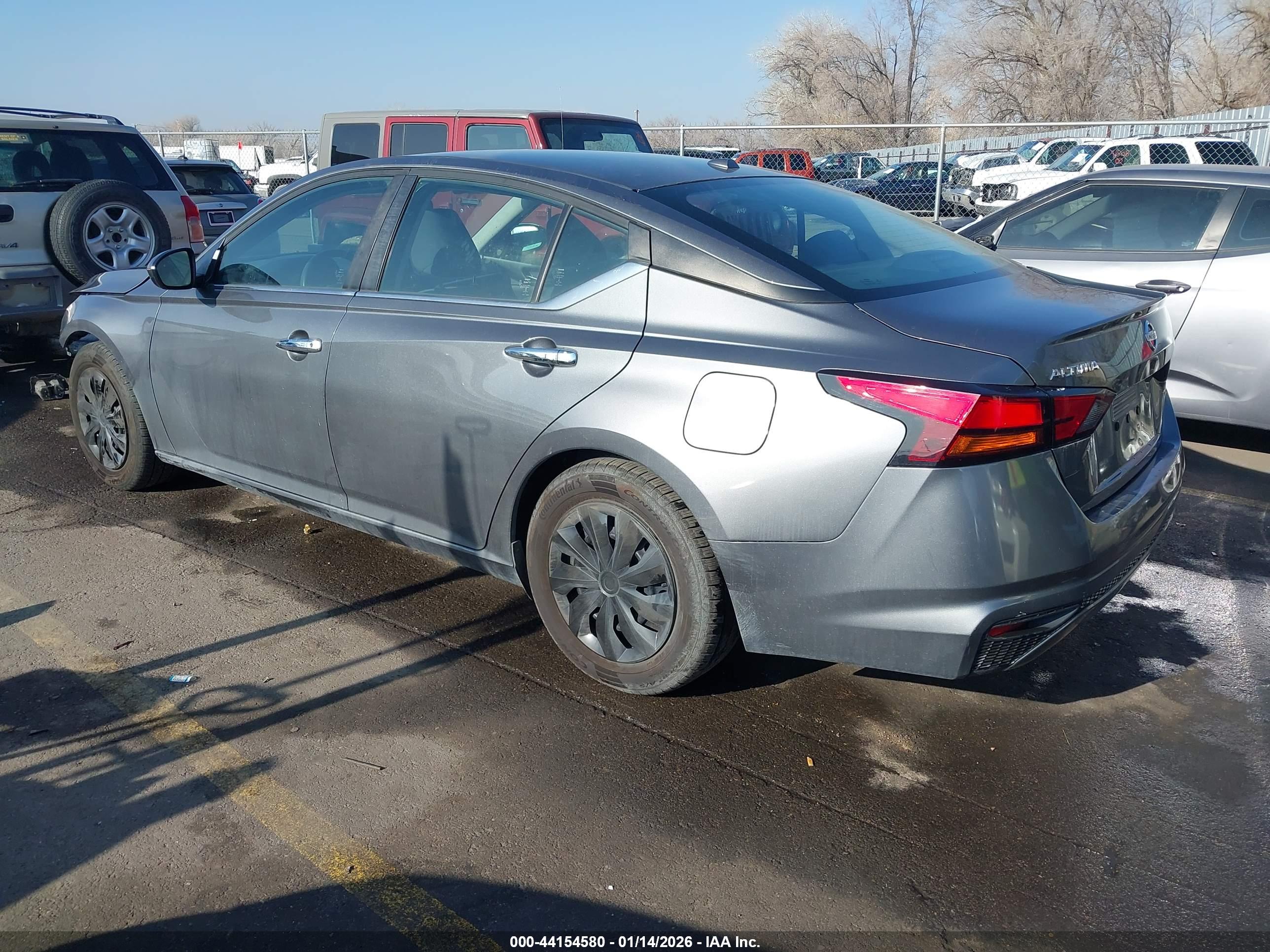 NISSAN ALTIMA image 3